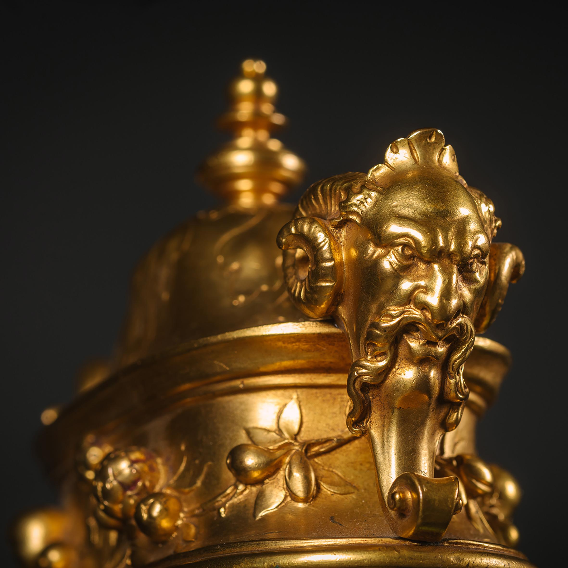 Credenza montata in bronzo dorato di Edouard Lievre e Paul Sormani in vendita 5