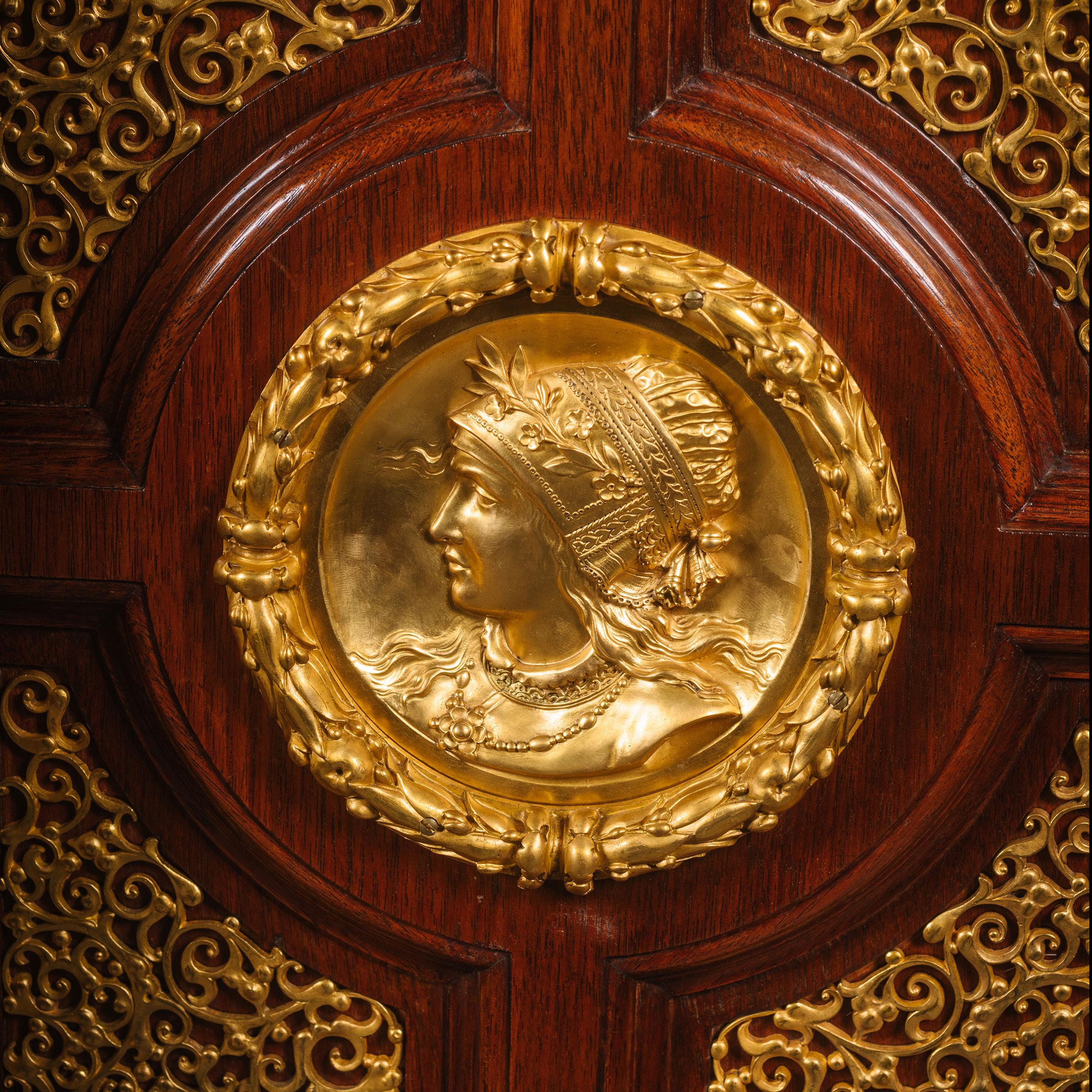 Credenza montata in bronzo dorato di Edouard Lievre e Paul Sormani in vendita 2