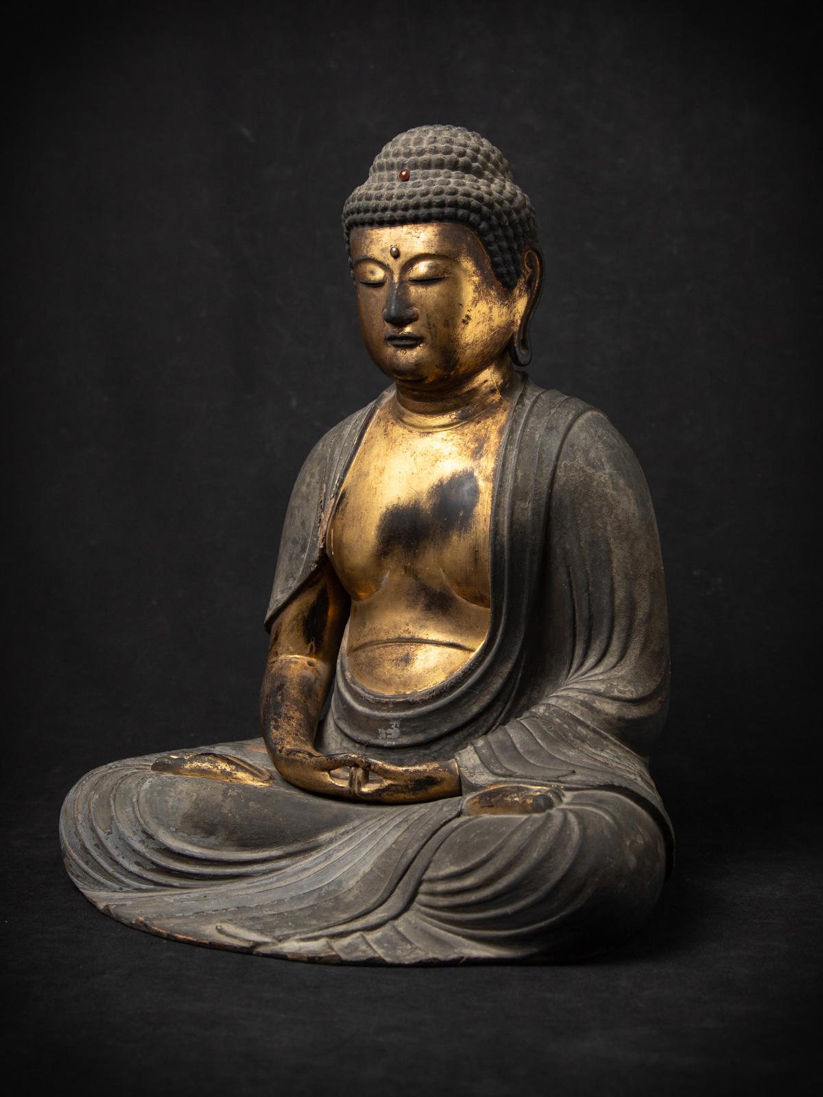 Vergoldete Figur des Buddha Amida - frühe Edo-Periode aus Japan (Holz) im Angebot