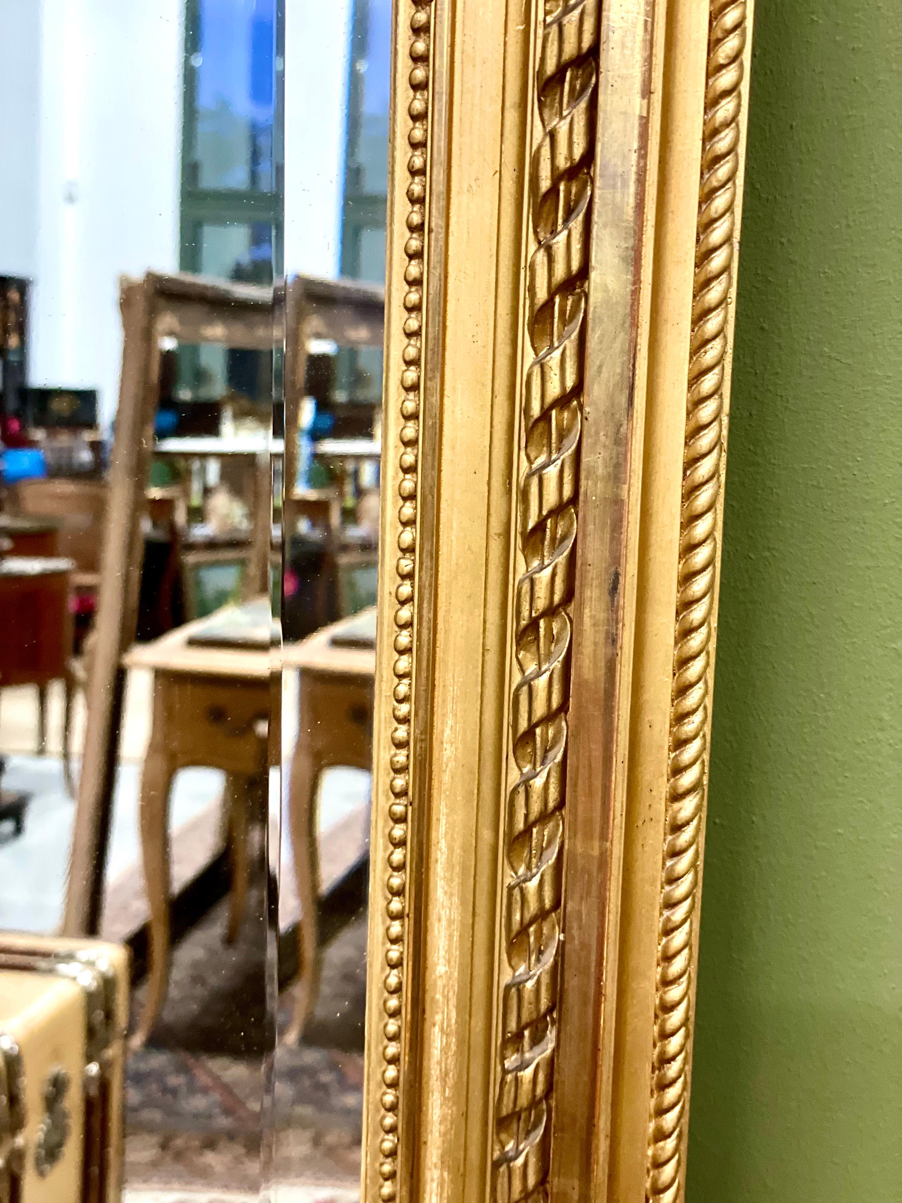 Gilt Wood 'Trumeau' Napoleon III Period Mirror In Good Condition For Sale In LA CIOTAT, FR