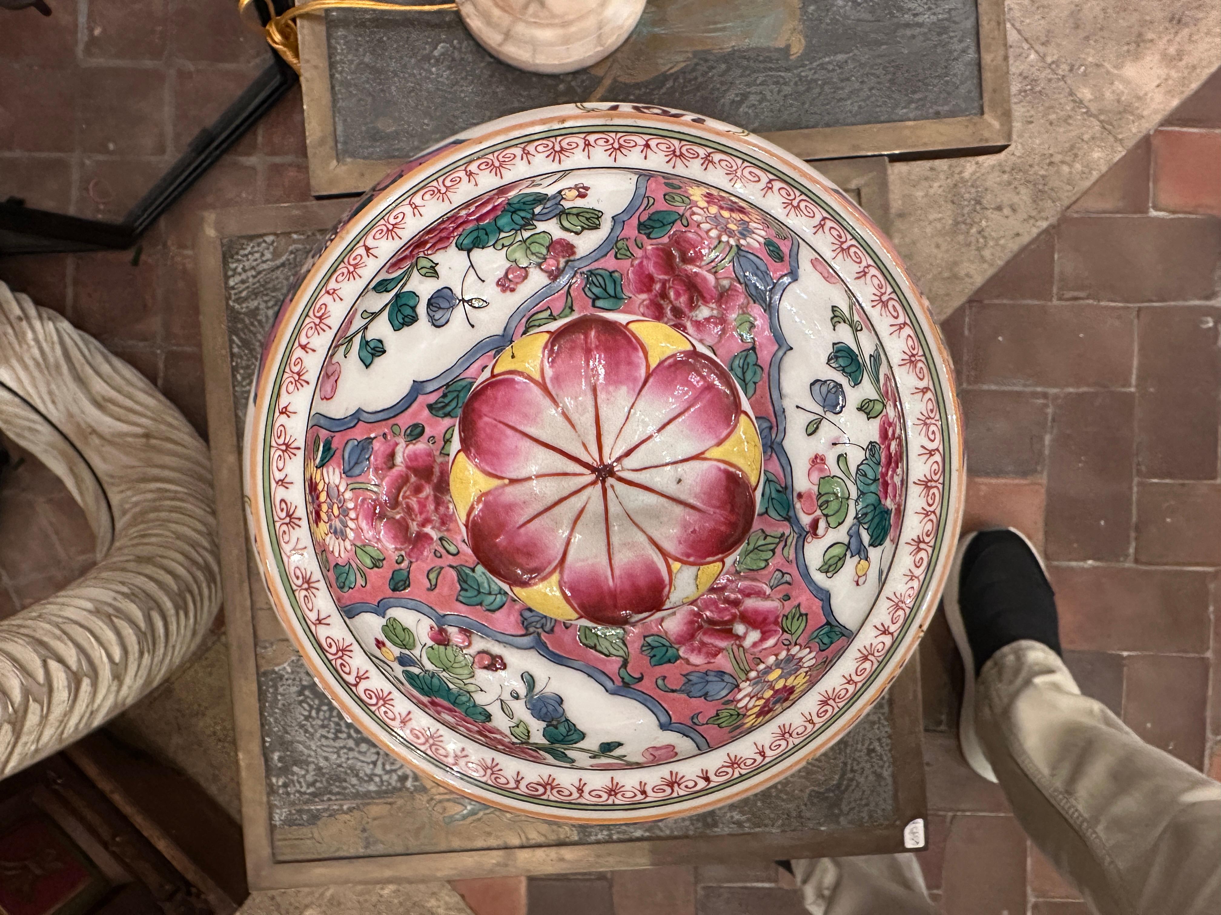 Urne couverte chinoise en forme de JAR en vente 5