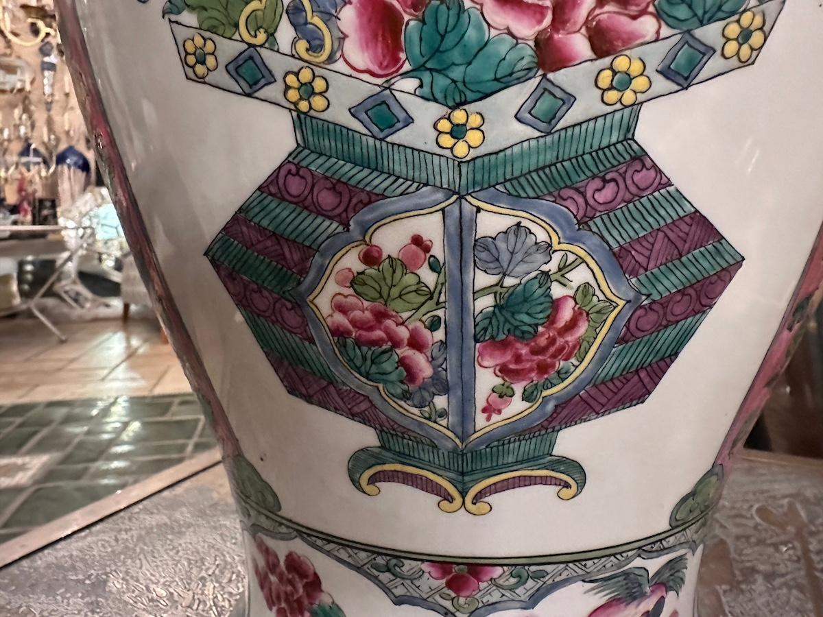 Urne couverte chinoise en forme de JAR en vente 3