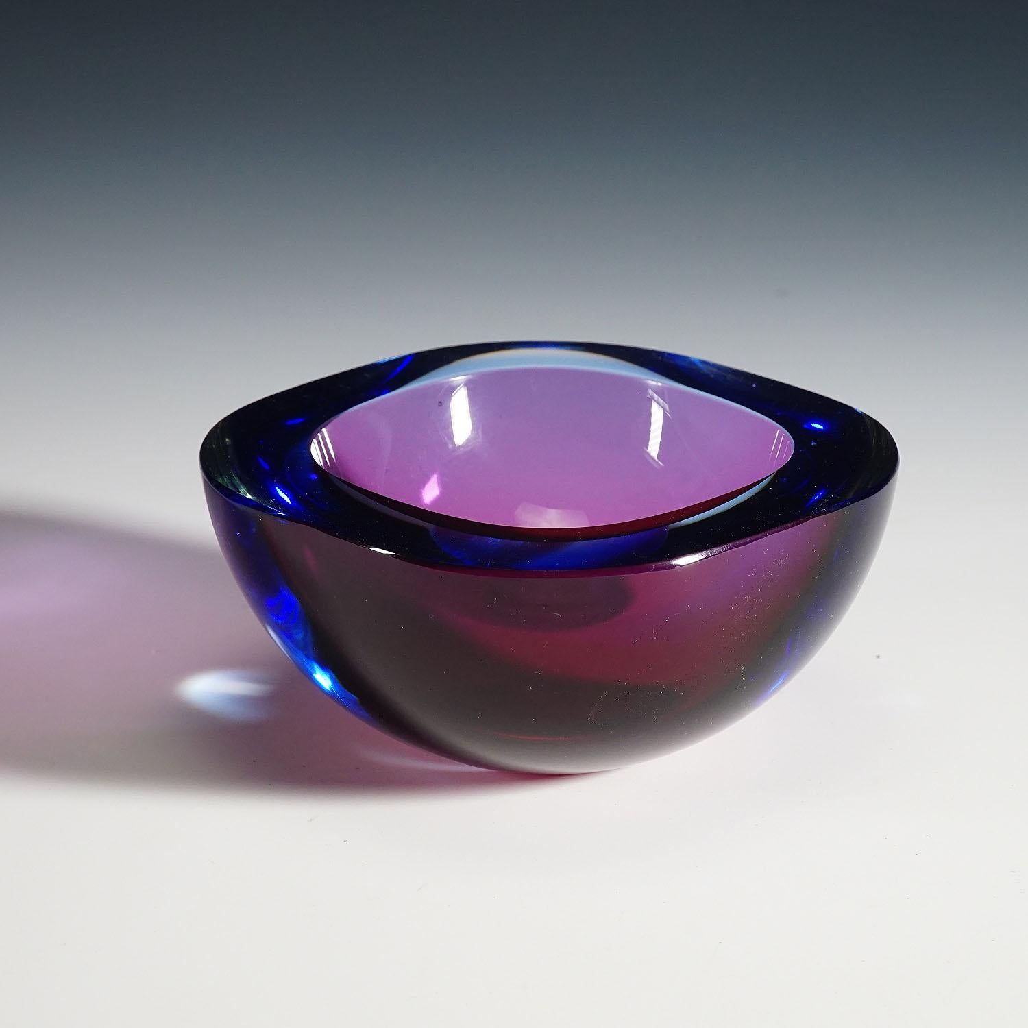 Gino Cenedese Attributed Sommerso Glass Bowl, circa 1960 In Good Condition In Berghuelen, DE