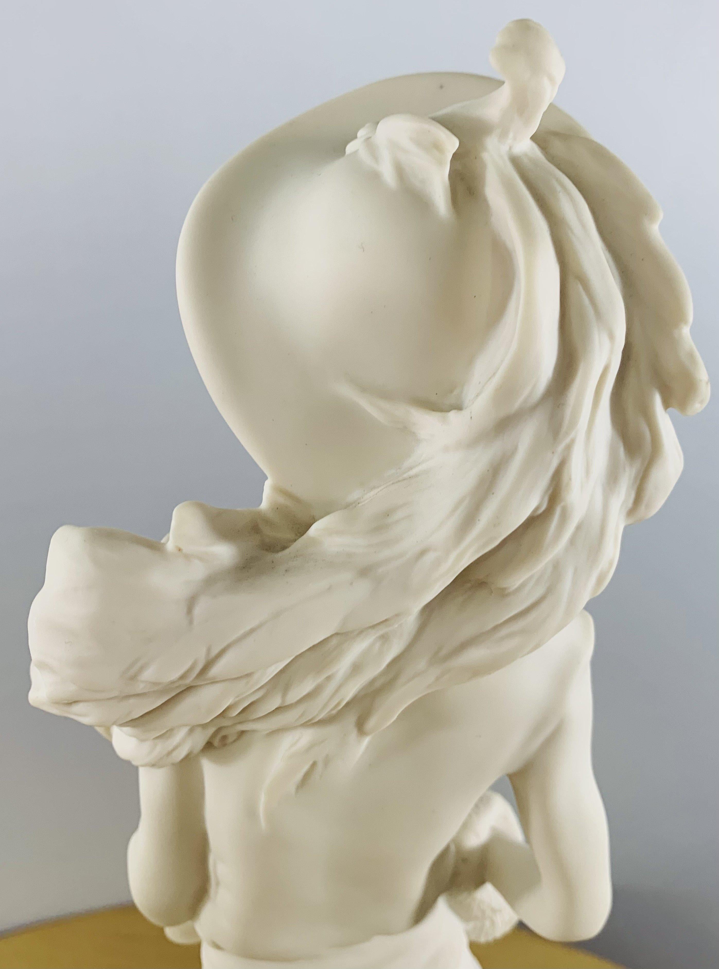 Giuseppe Armani Lady Porcelain Figurine For Sale 4