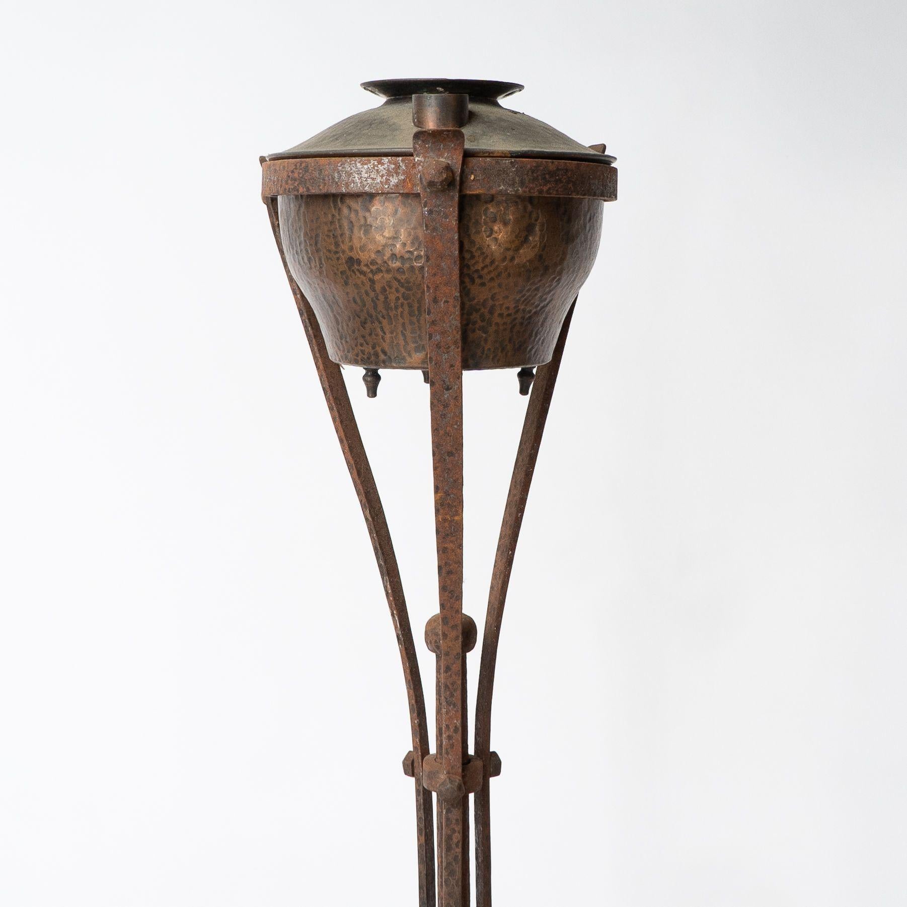 A Glasgow school standard lamp For Sale 3