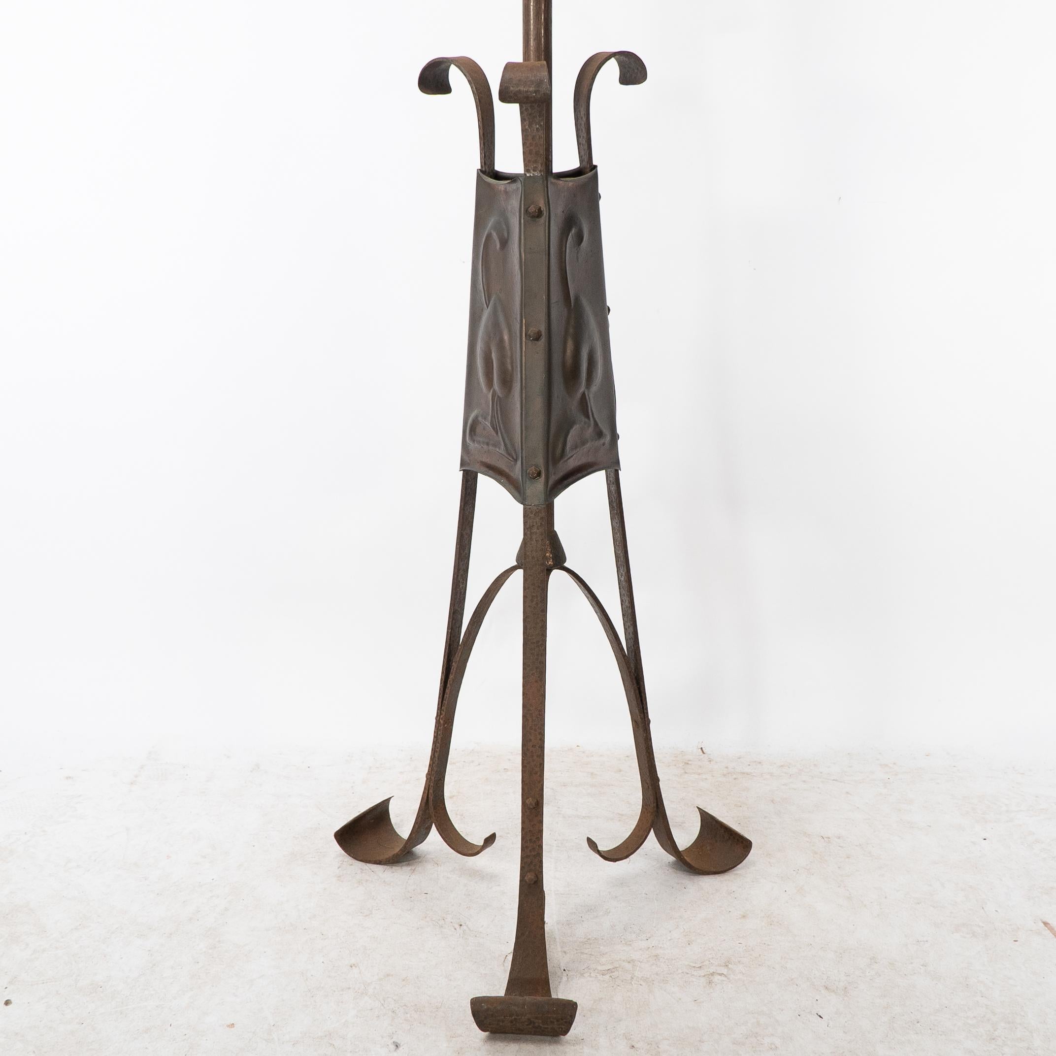 A Glasgow school standard lamp For Sale 5