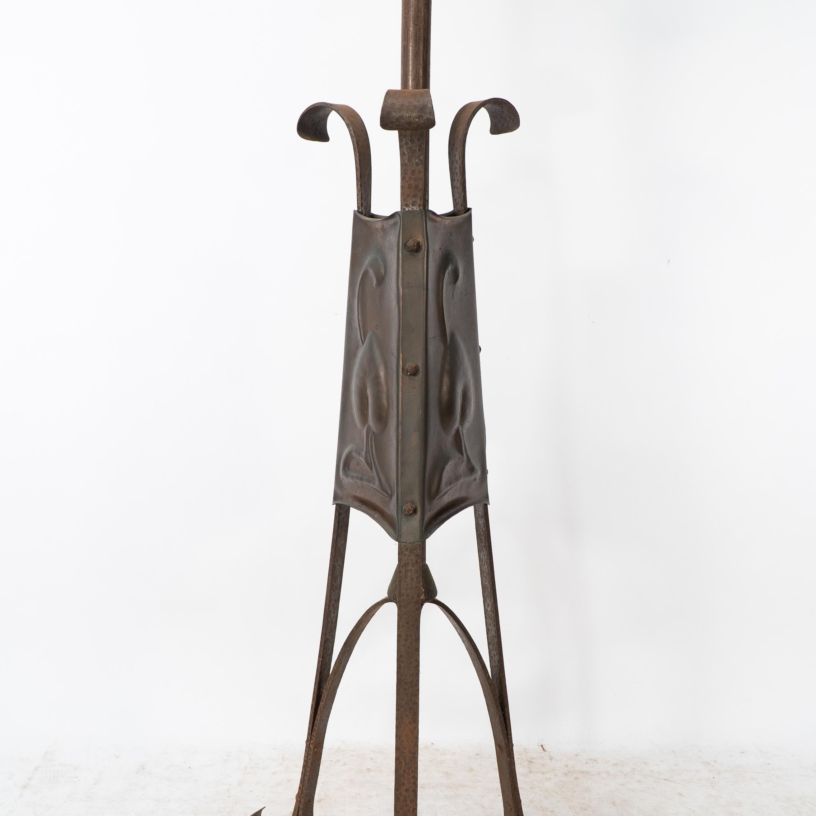 A Glasgow school standard lamp For Sale 7