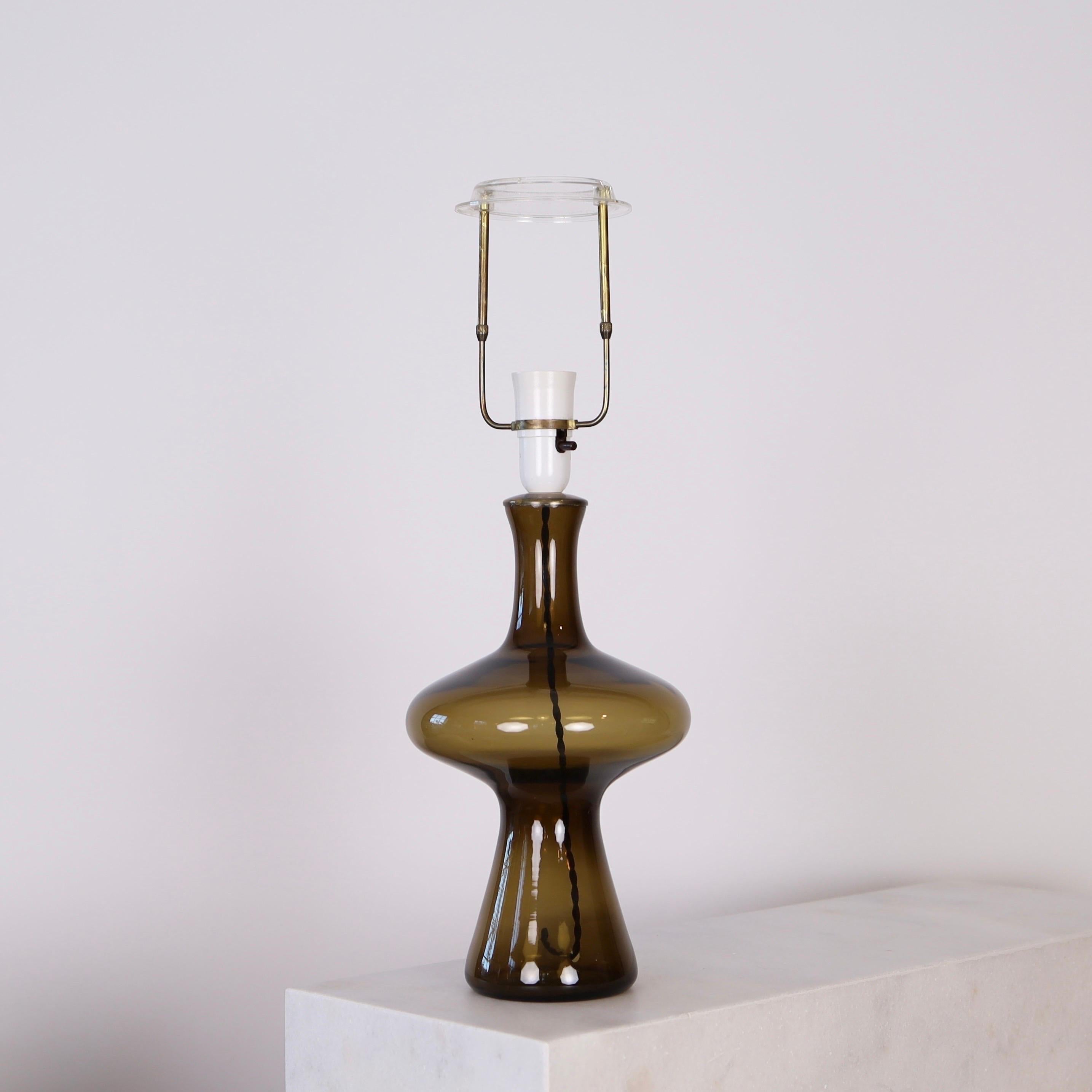 Milieu du XXe siècle Lampe de bureau en verre par Lisbeth Brams pour Fog and Morup, années 1960, Danemark en vente