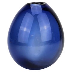 Un vase en verre de PER LÜTKEN pour  Holmegaard