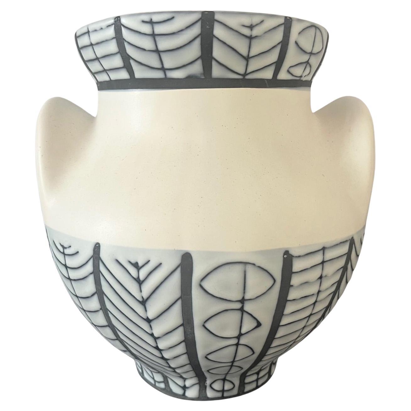 A glazed ceramic vase "Oreille " Roger Capron, Vallauris, circa 1960. For Sale