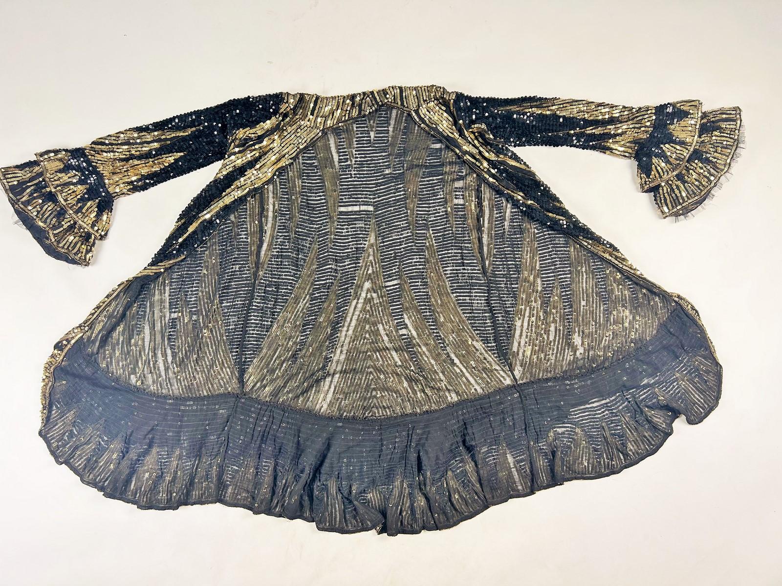 Manteau de soirée Art déco scintillant brodé de paillettes or et noires - Coates en vente 7