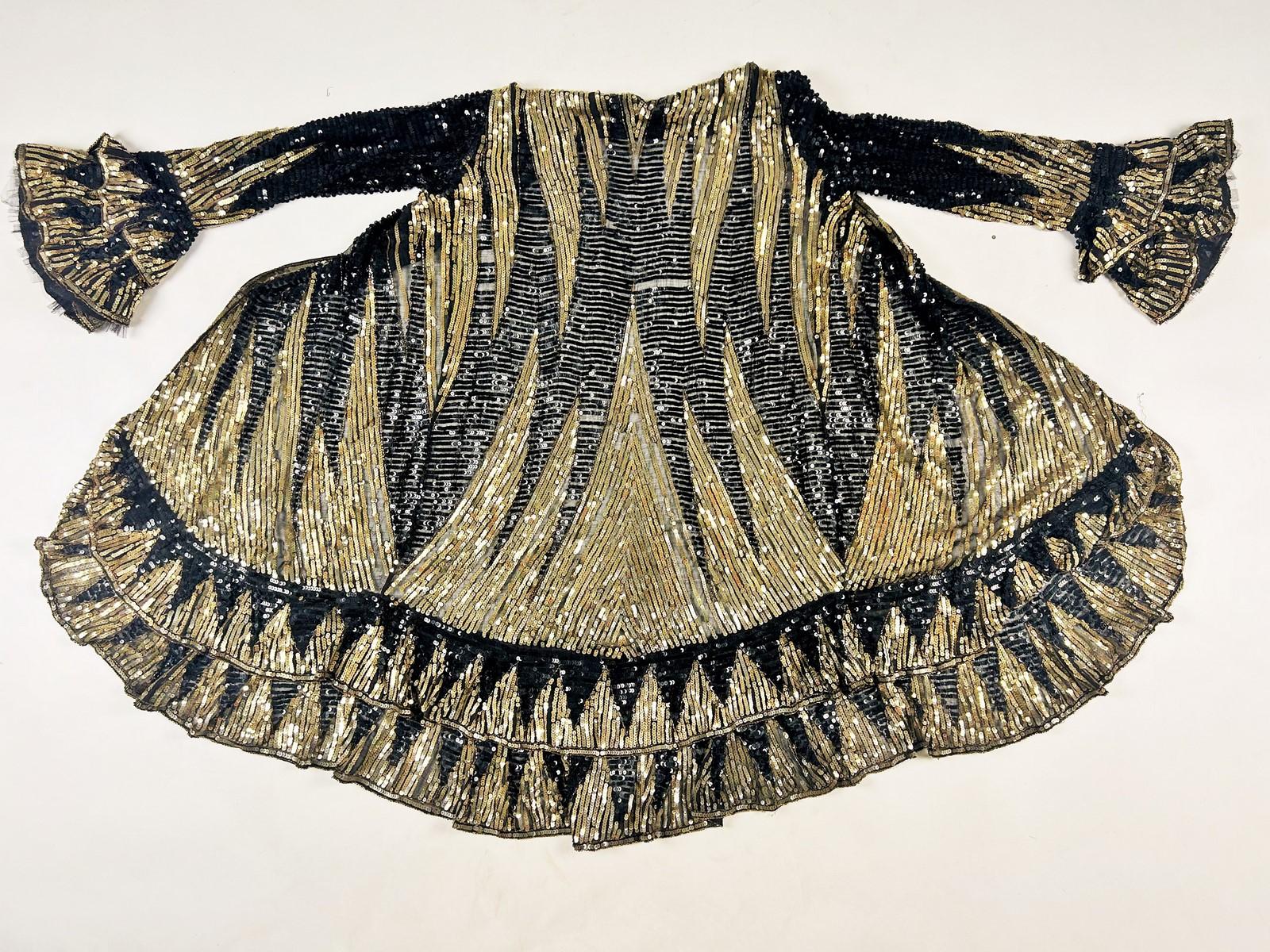 Manteau de soirée Art déco scintillant brodé de paillettes or et noires - Coates en vente 8