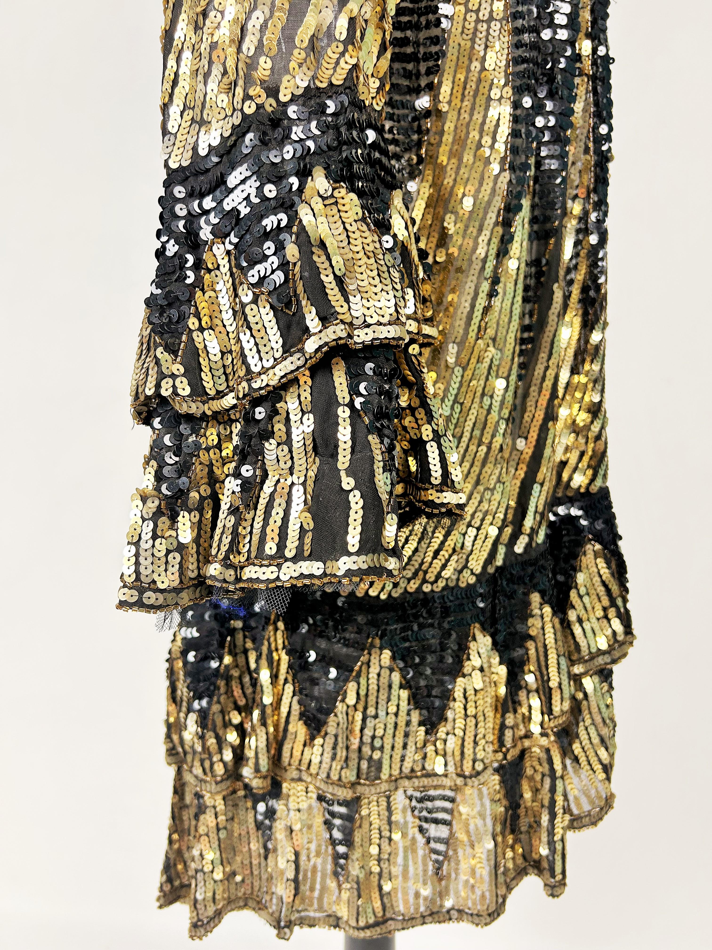 Manteau de soirée Art déco scintillant brodé de paillettes or et noires - Coates en vente 1