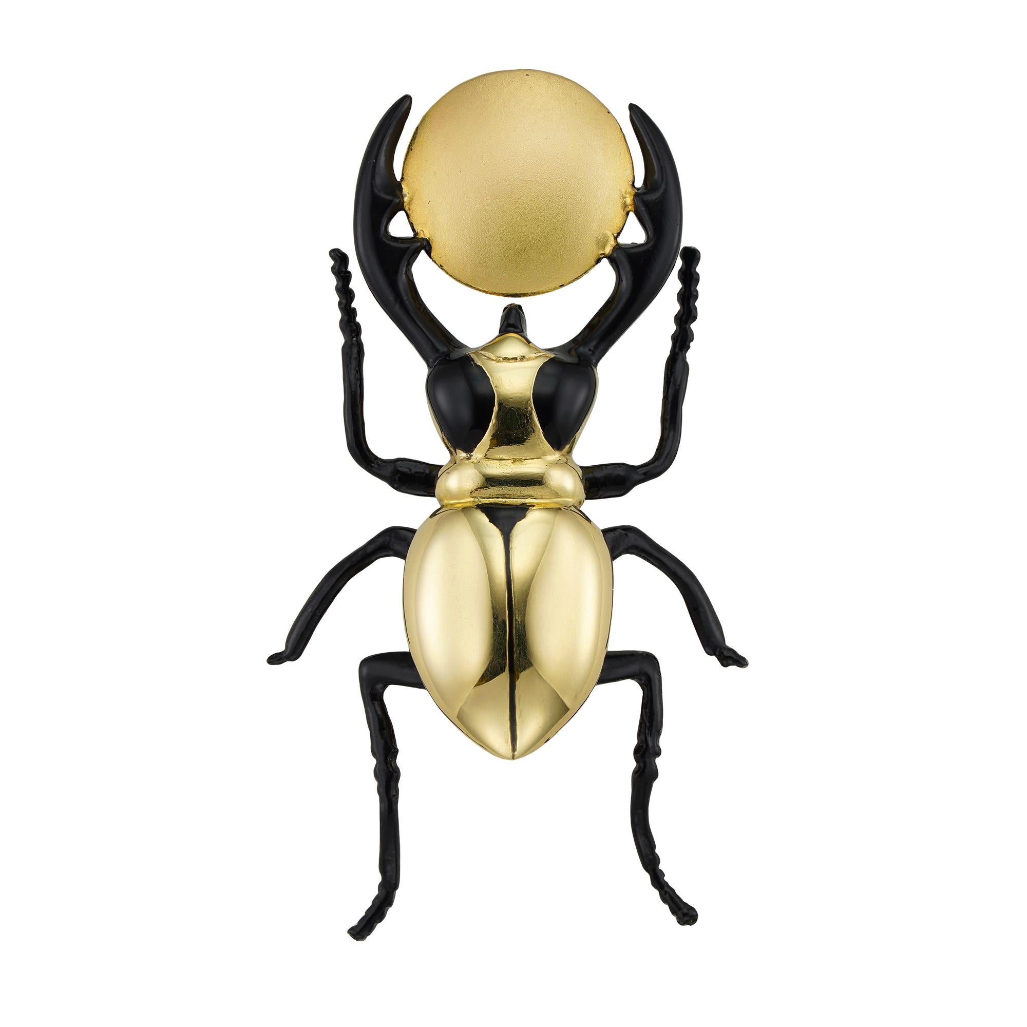 Skarabäuskäfer/Ra-Khepri-Brosche aus Gold und schwarzer Emaille im Zustand „Hervorragend“ im Angebot in London, GB