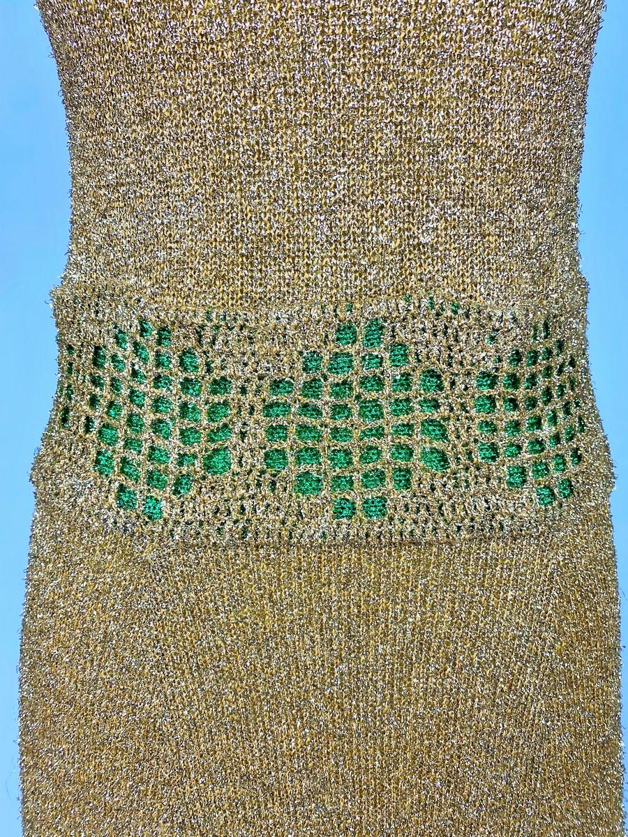 Robe de soirée en maille Lurex or et vert - France Circa 1970 en vente 8