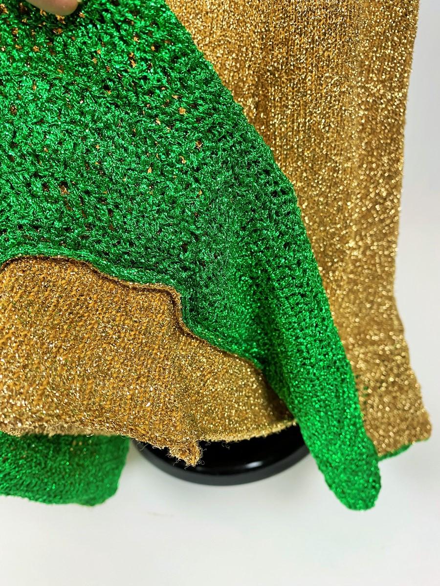 Robe de soirée en maille Lurex or et vert - France Circa 1970 en vente 9