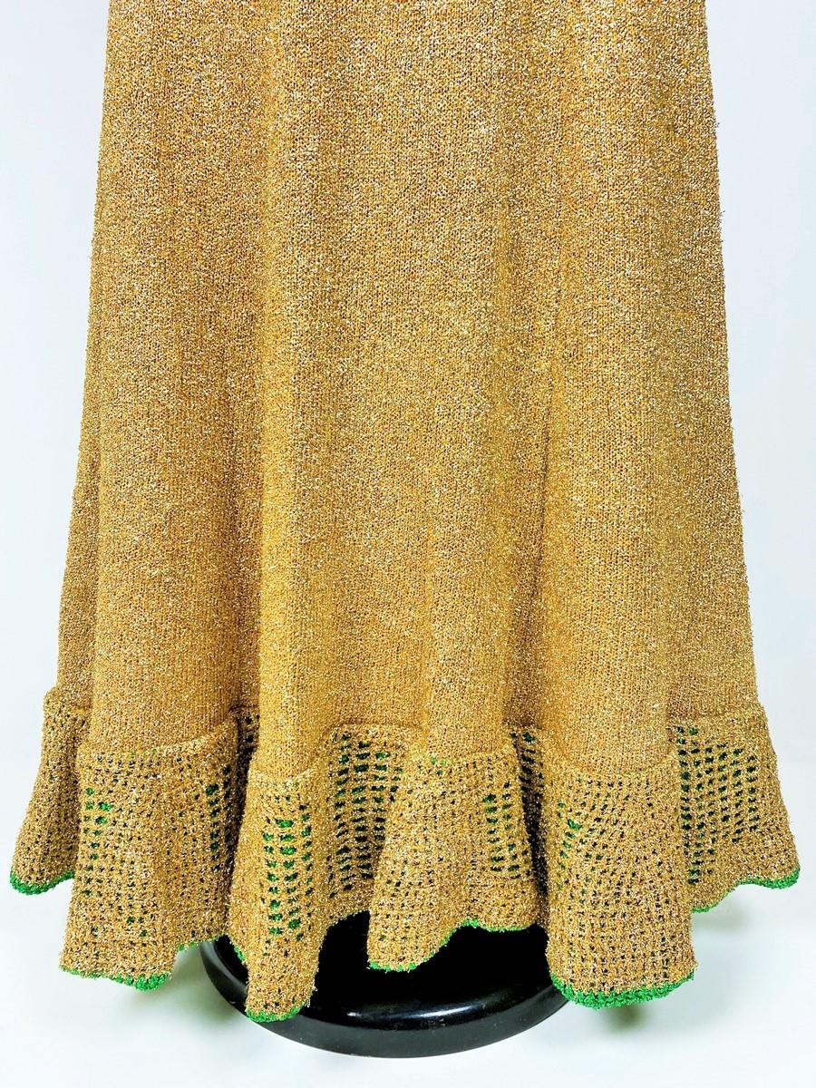 Robe de soirée en maille Lurex or et vert - France Circa 1970 en vente 1