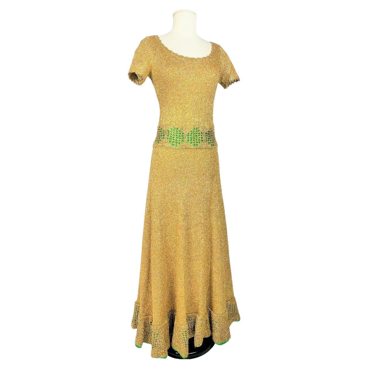 Goldfarbenes und grünes Lurex-Strick-Partykleid aus Strickbekleidung - Frankreich um 1970 im Angebot