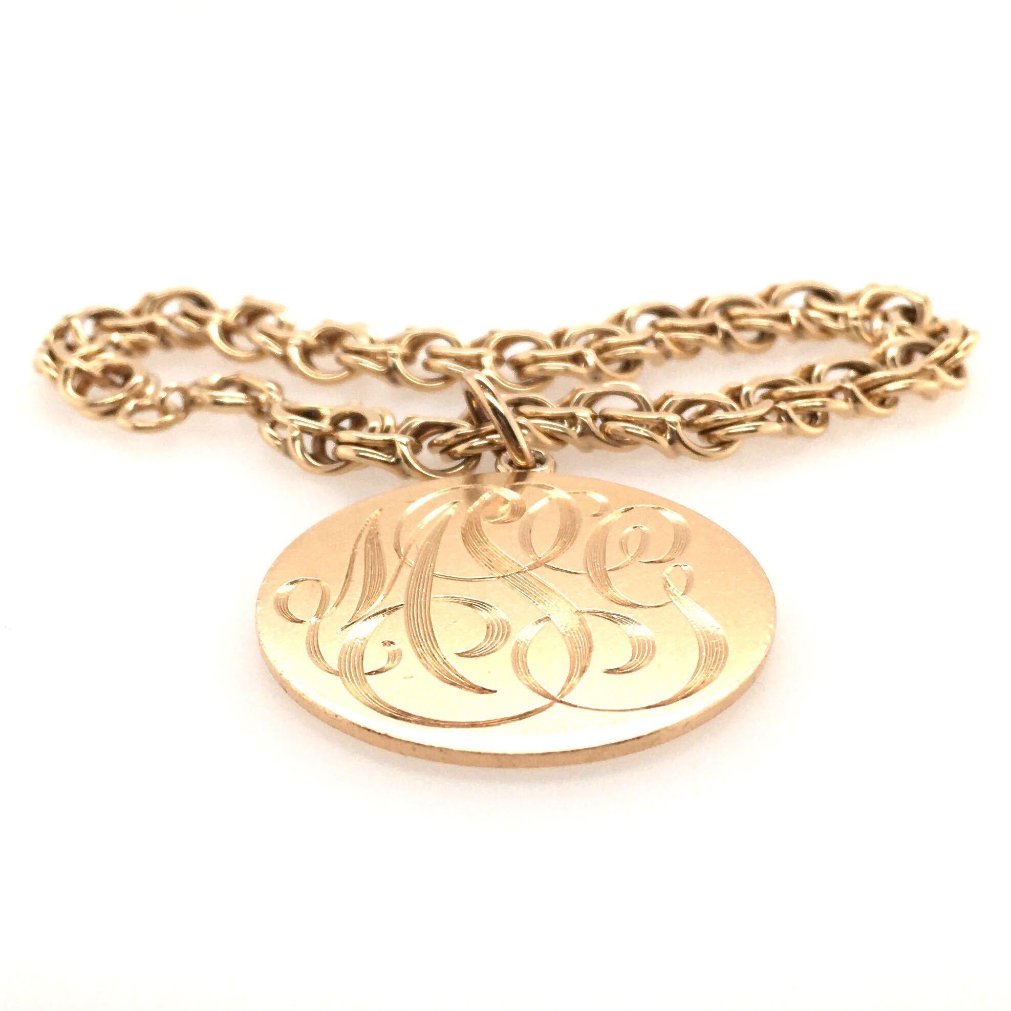 Gold Charm Bracelet In Good Condition In New York, NY