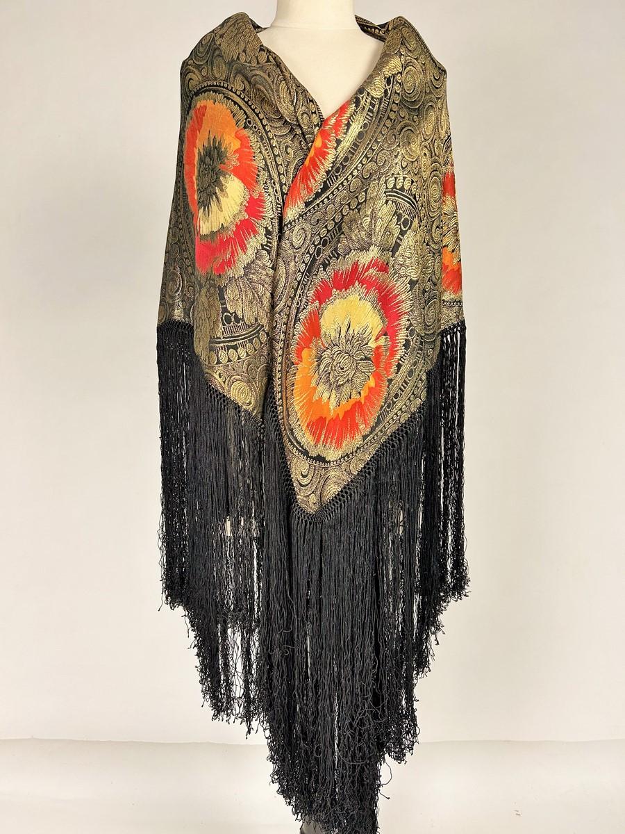 Un chal de lamé dorado de la época Art Déco - Francia Circa 1925 en venta 5
