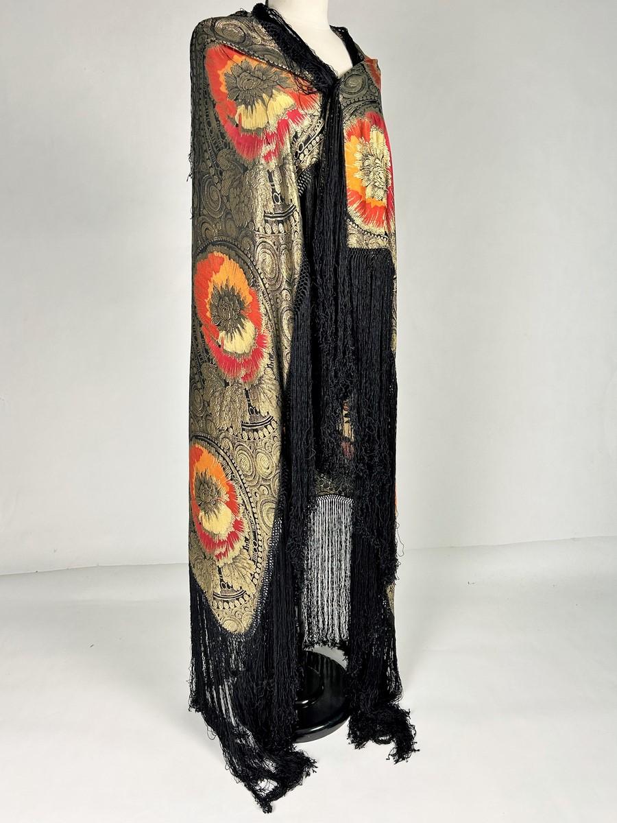 Un chal de lamé dorado de la época Art Déco - Francia Circa 1925 en venta 7