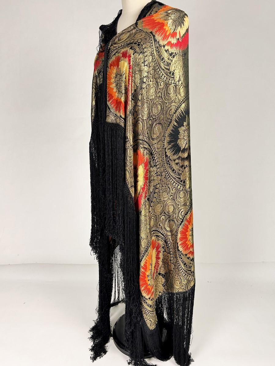 Un chal de lamé dorado de la época Art Déco - Francia Circa 1925 en venta 8