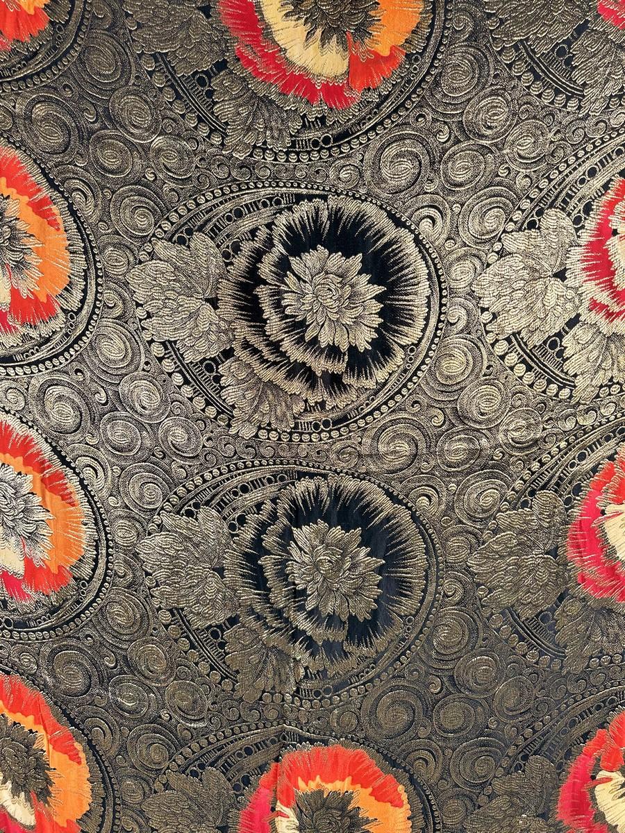 Femenino o masculino Un chal de lamé dorado de la época Art Déco - Francia Circa 1925 en venta