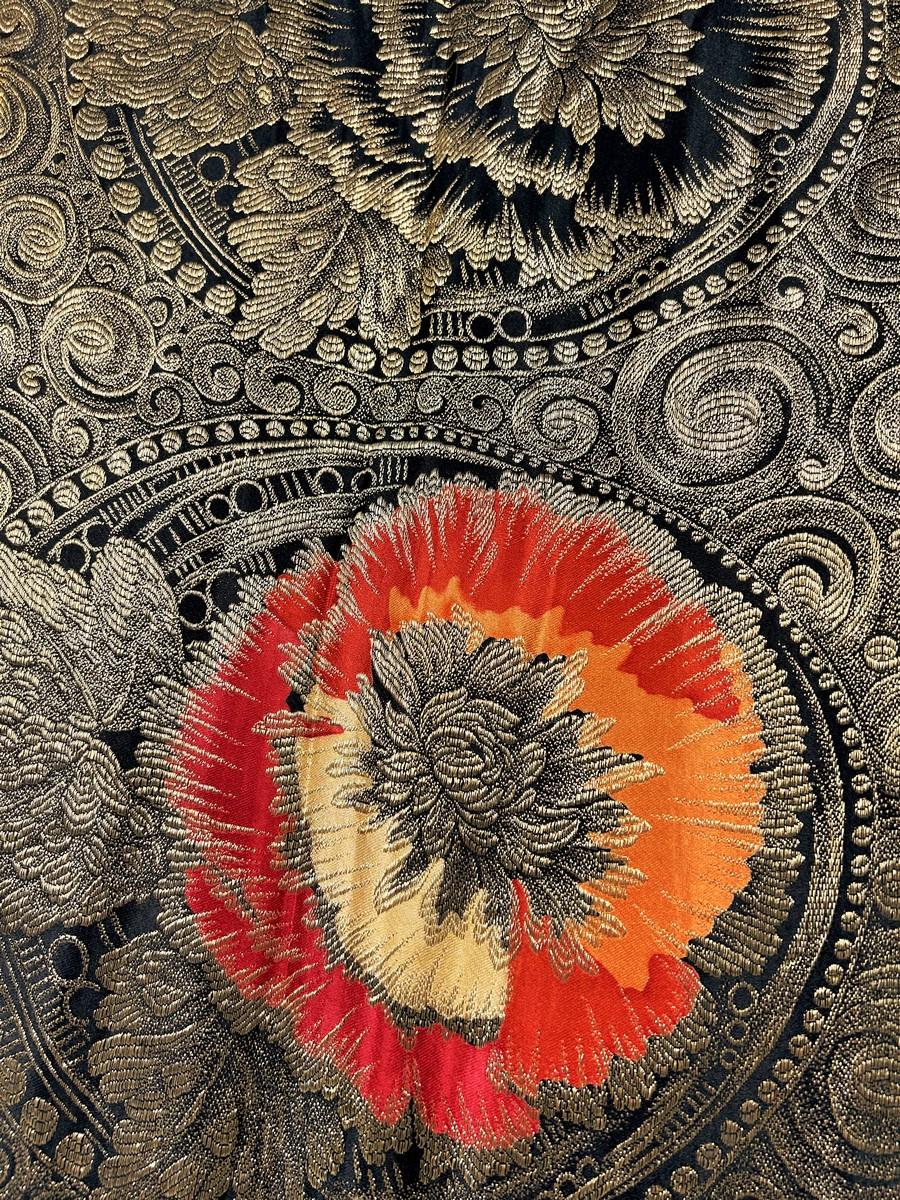 Un chal de lamé dorado de la época Art Déco - Francia Circa 1925 en venta 1