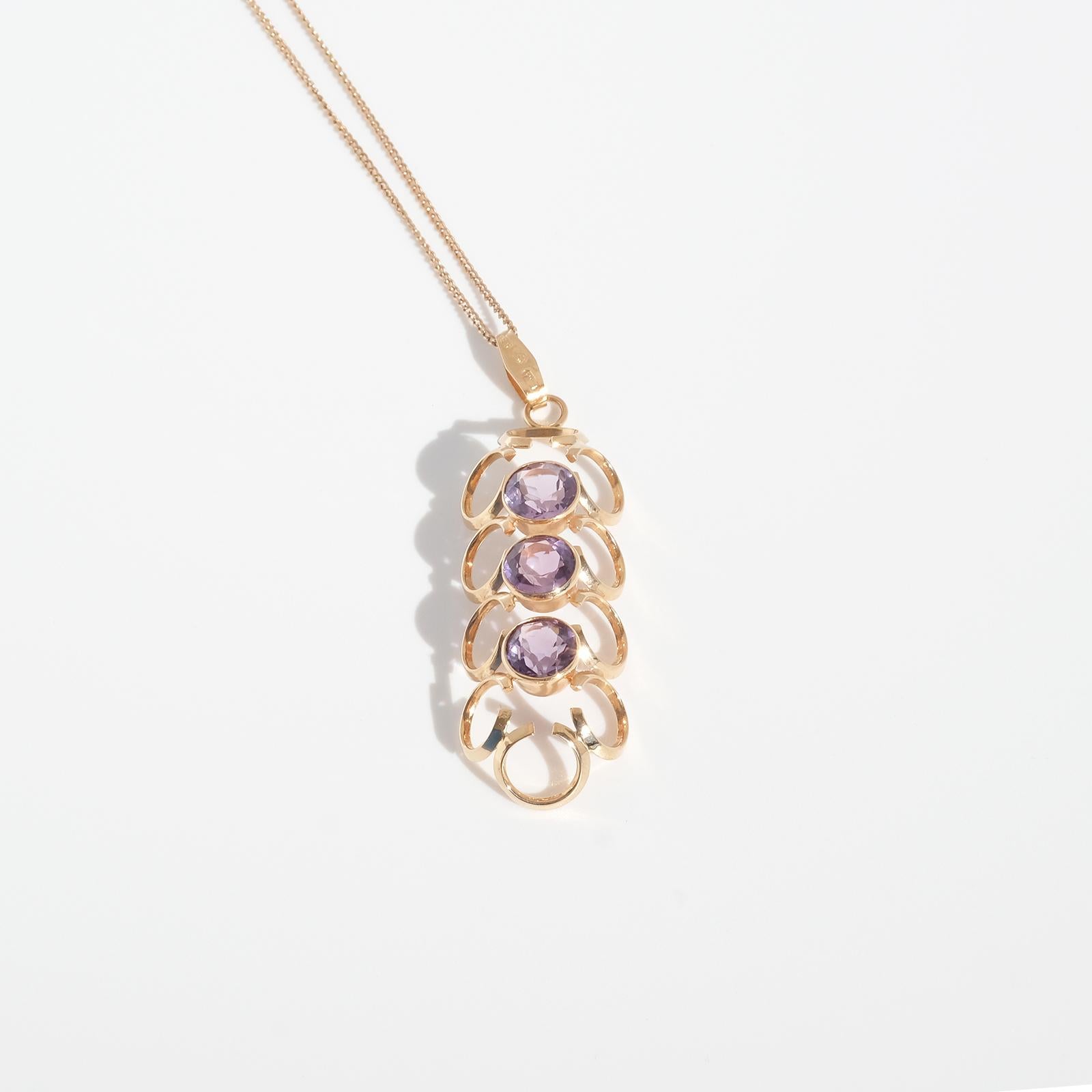 Gold Necklace with Mounted Amethysts by Einar Ailio in 1995 For Sale 2