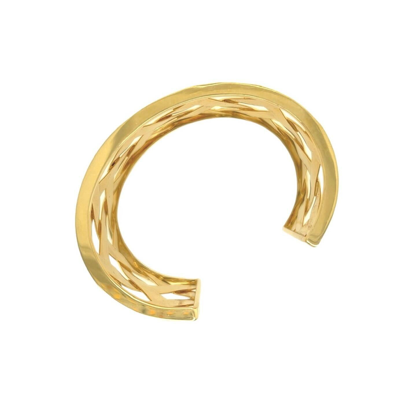 Gold Verdura Cuff In Excellent Condition In New York, NY