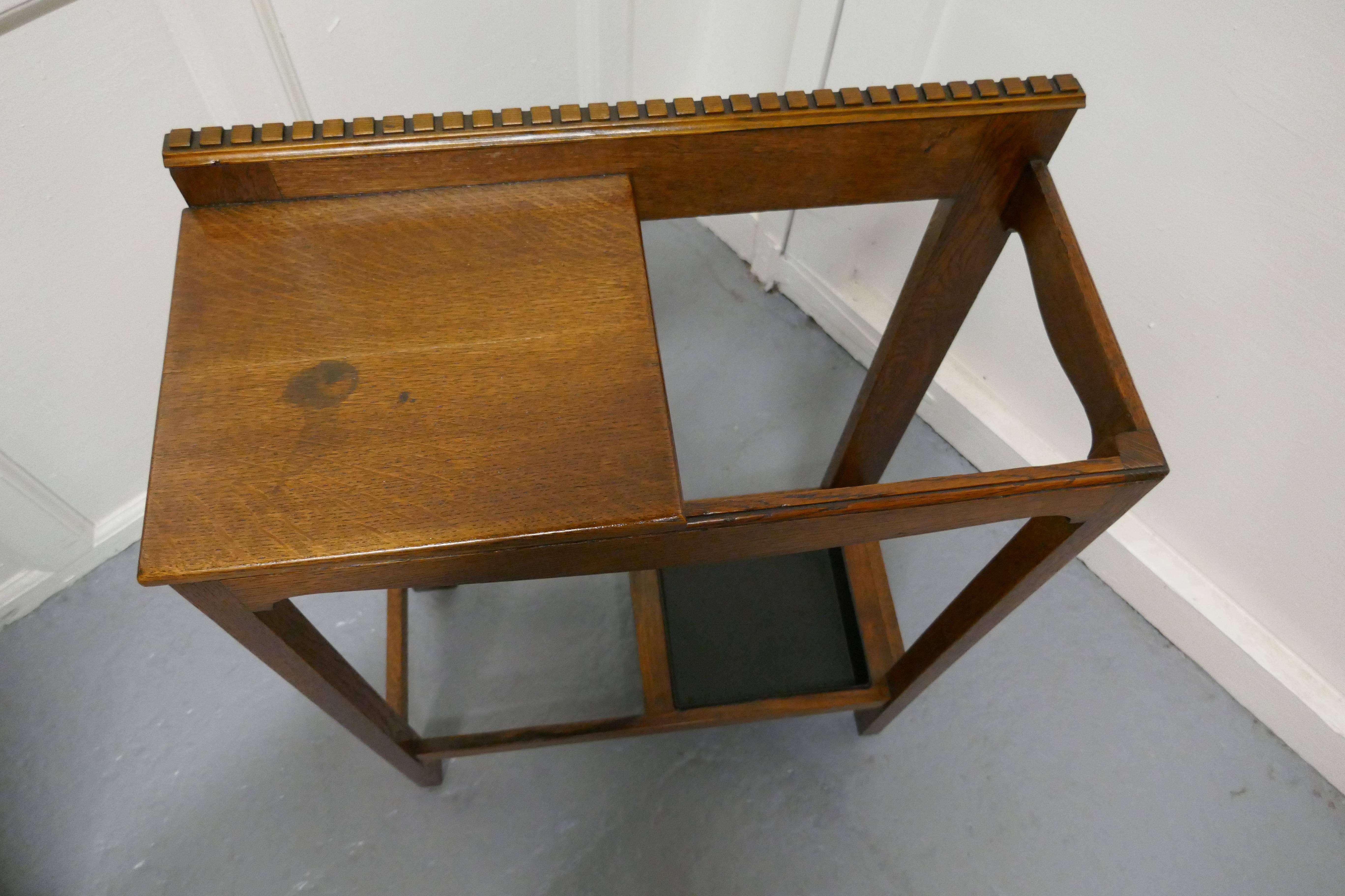 Golden Oak Hall Table Stick Stand In Good Condition For Sale In Chillerton, Isle of Wight