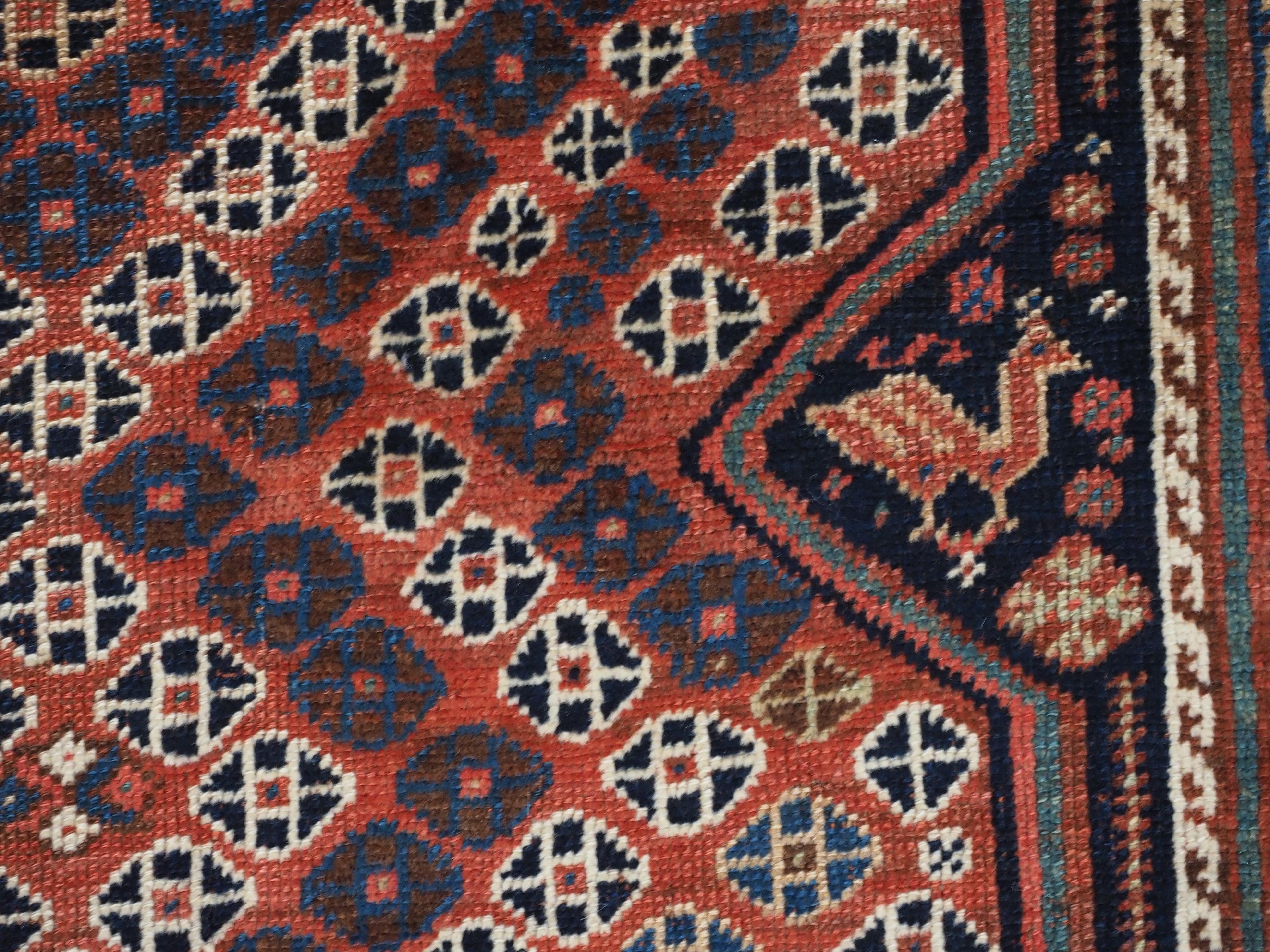 A good Antique Tribal Qashqai rug with diamond lattice design.  Circa 1880. For Sale 7
