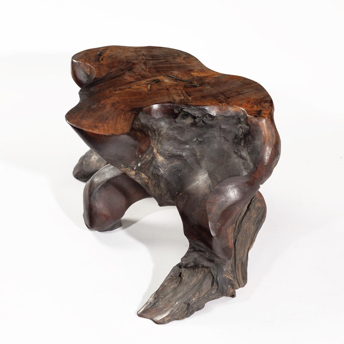 Milieu du XIXe siècle Bon tabouret chinois en bois de racine en vente