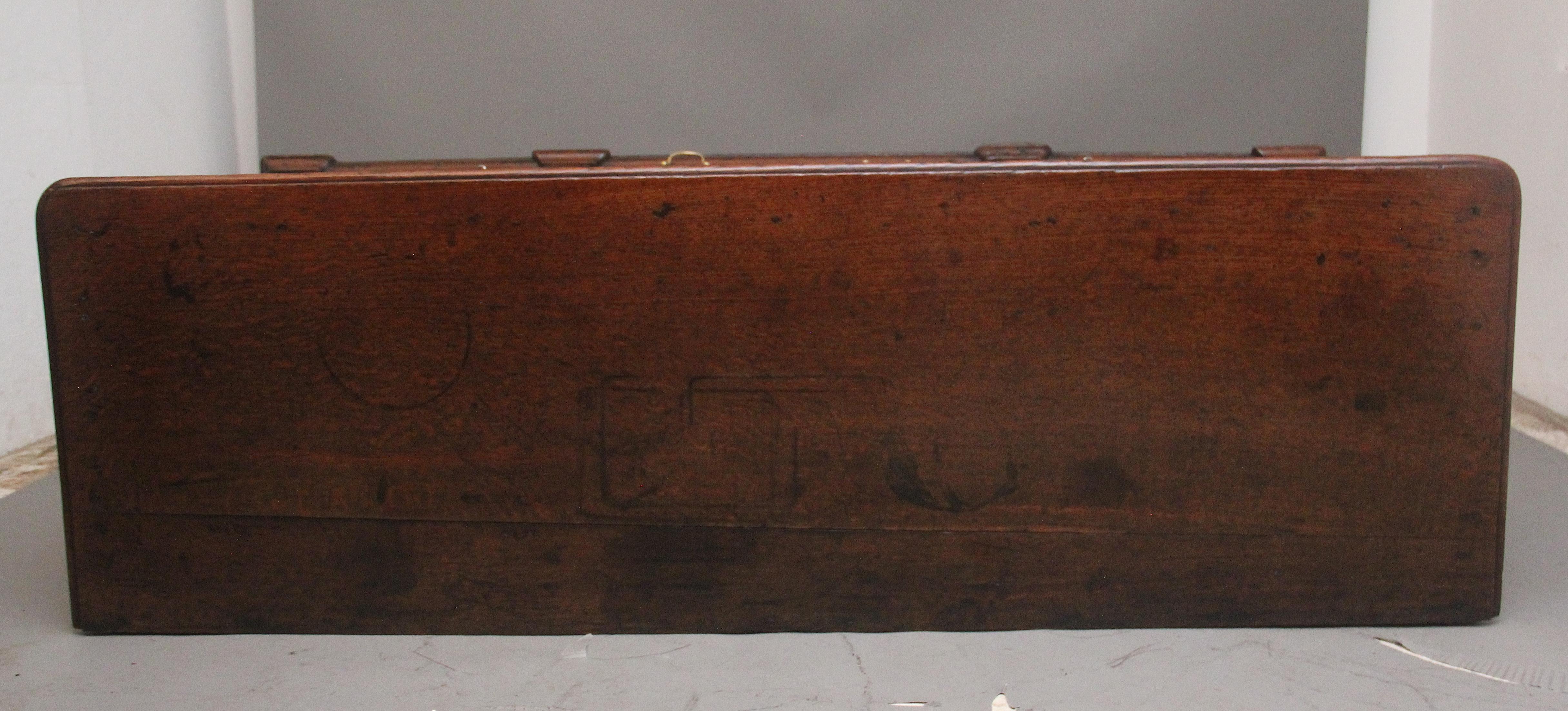 A good Georgian 18th Century oak dresser For Sale 4