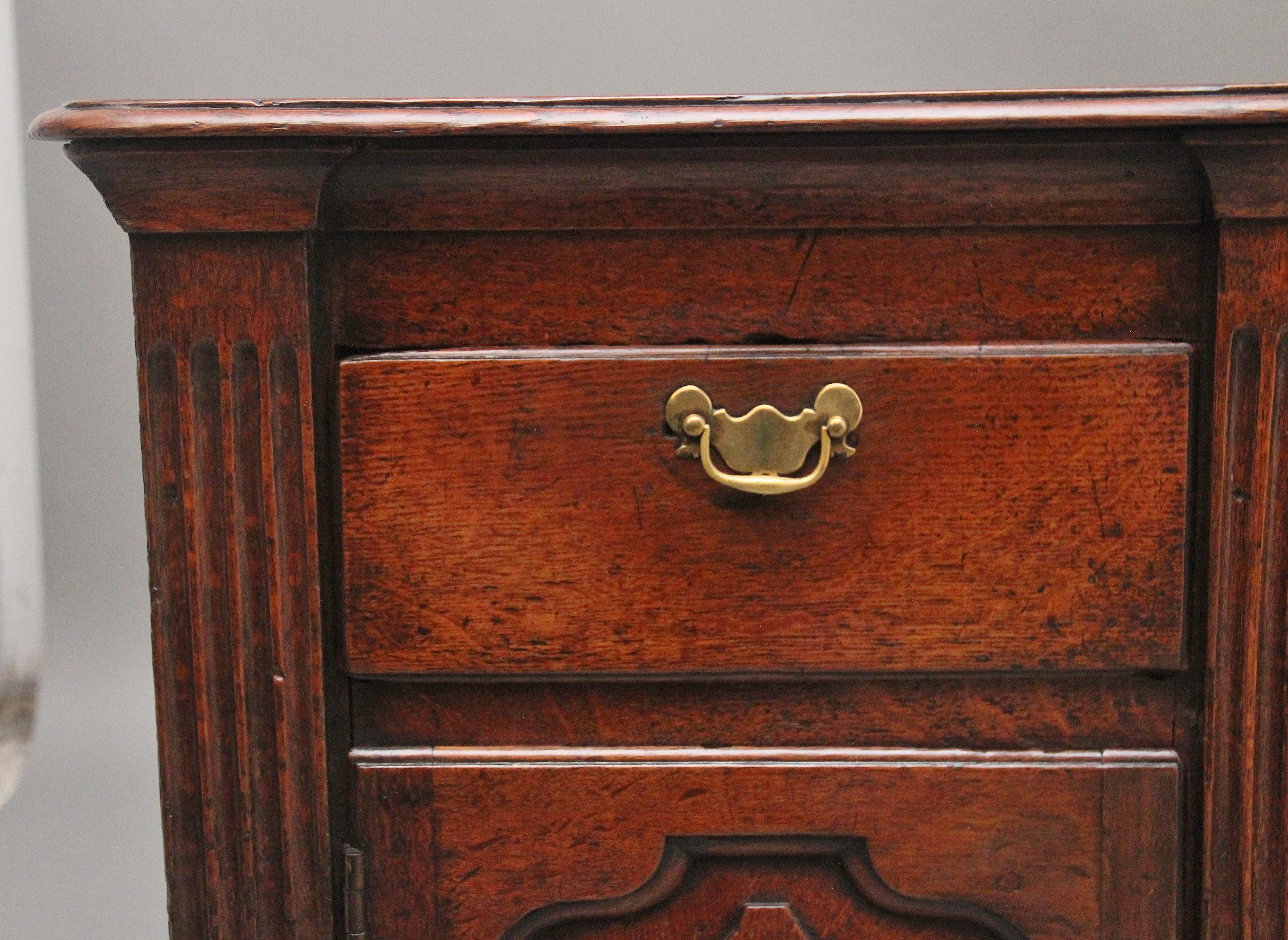 Oak A good Georgian 18th Century oak dresser For Sale