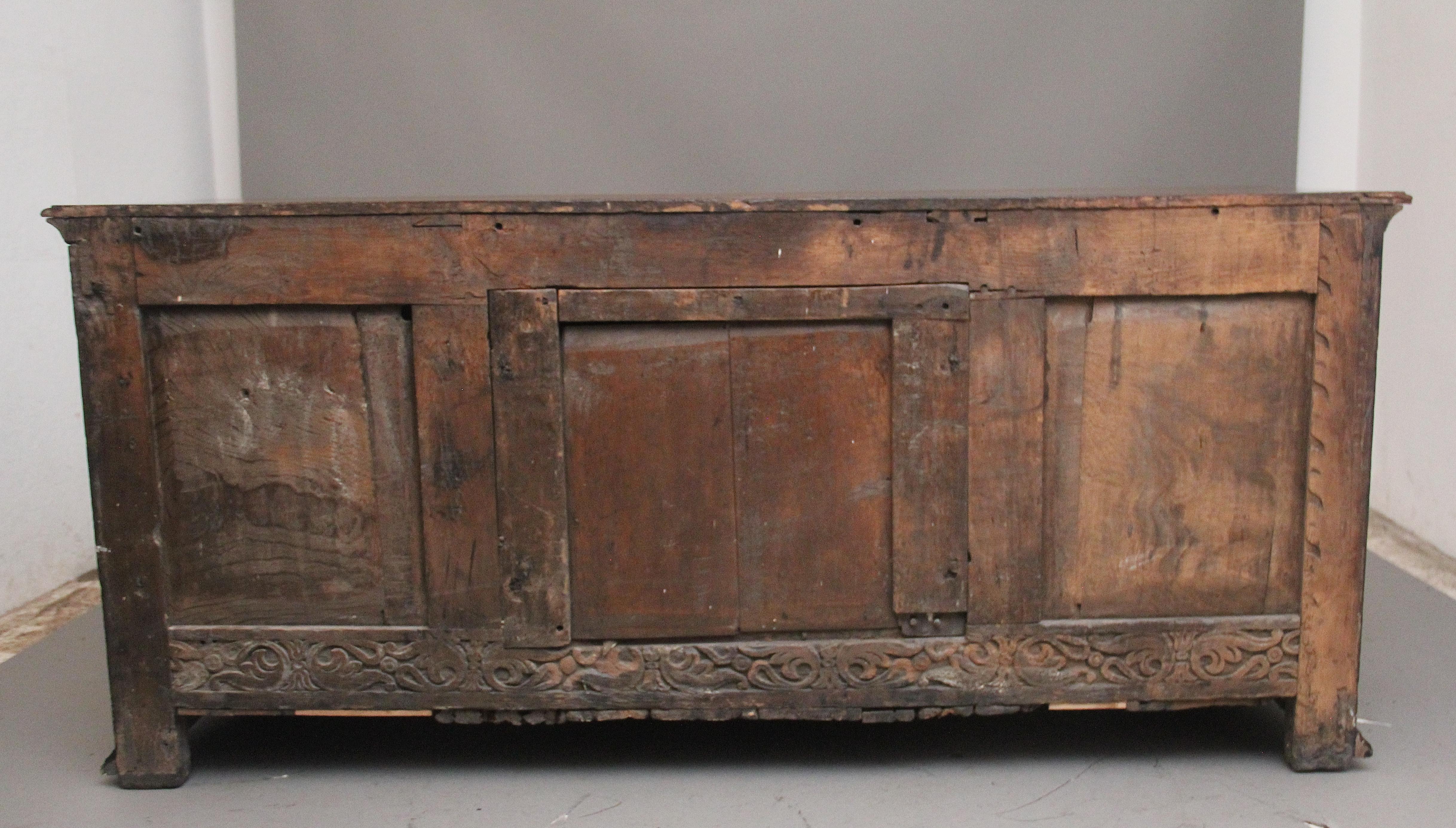 A good Georgian 18th Century oak dresser For Sale 2