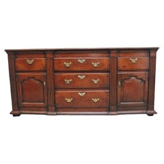 Antique A good Georgian 18th Century oak dresser