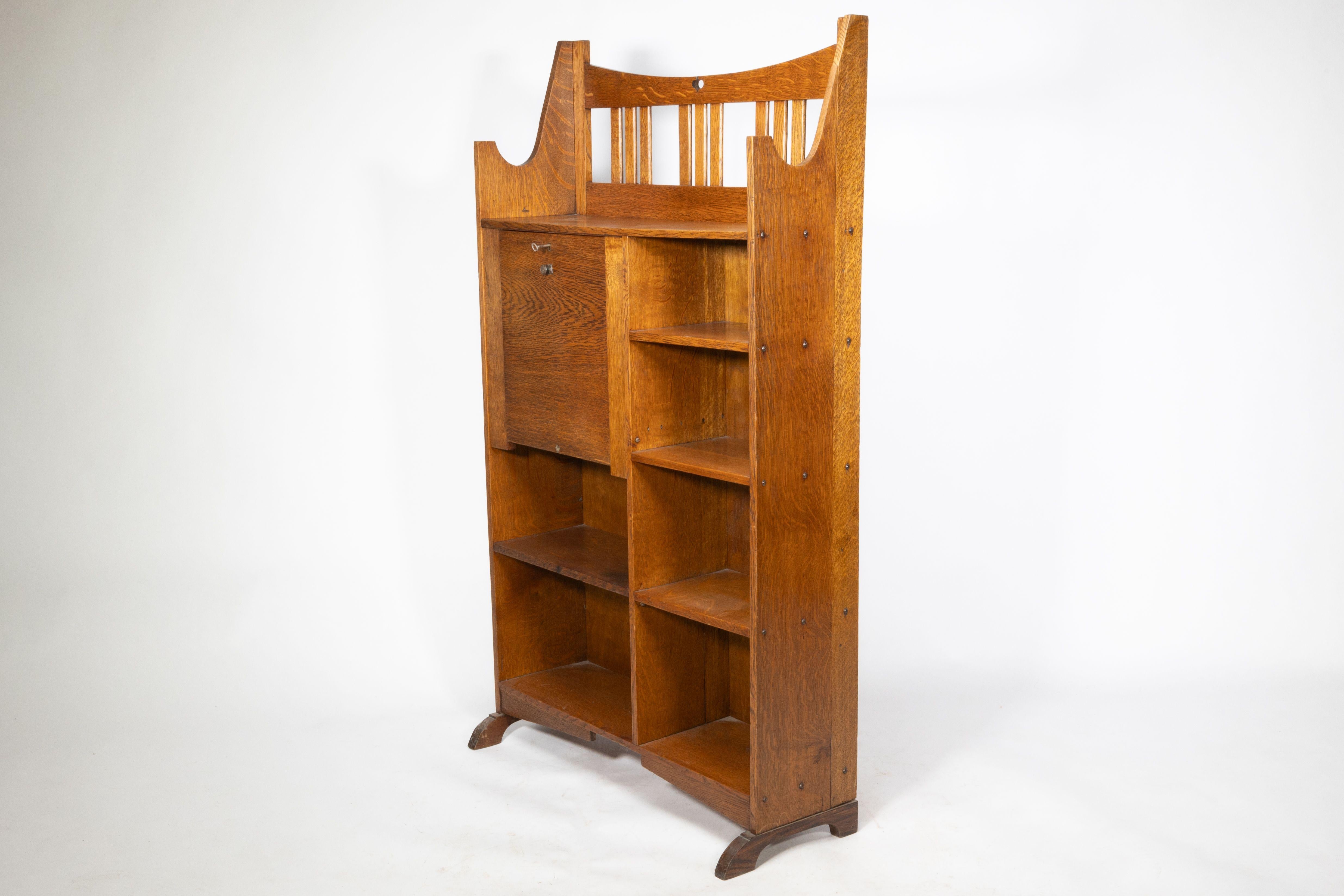 A good Glasgow School bureau bookcase In Good Condition In London, GB