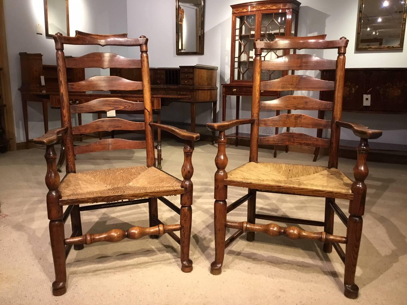 Good Harlequin Set of Eight Mid-19th Century Ash and Elm Ladder Backs Chairs 4