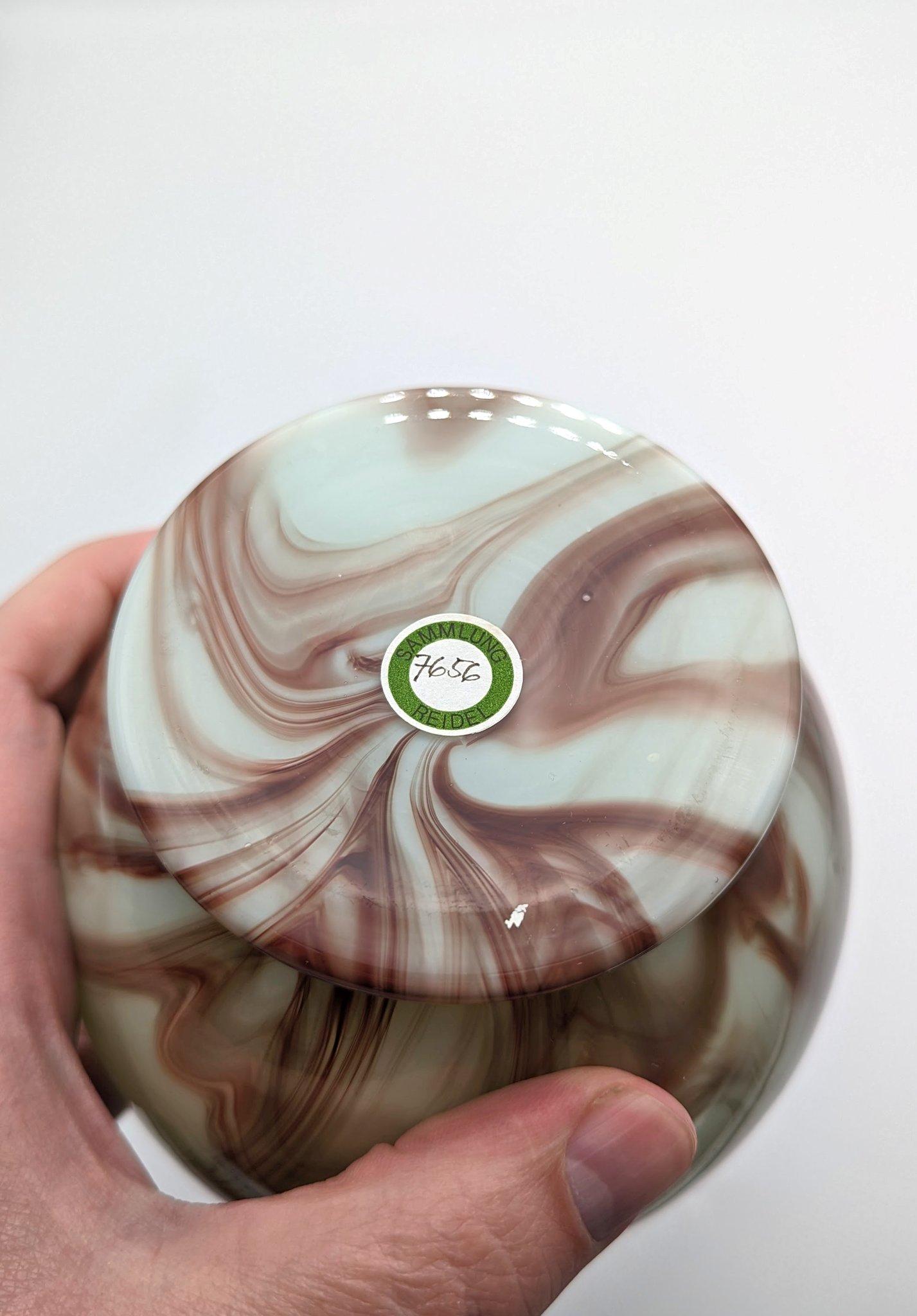 Un buon vaso in vetro marmorizzato Johann Loetz Witwe 
