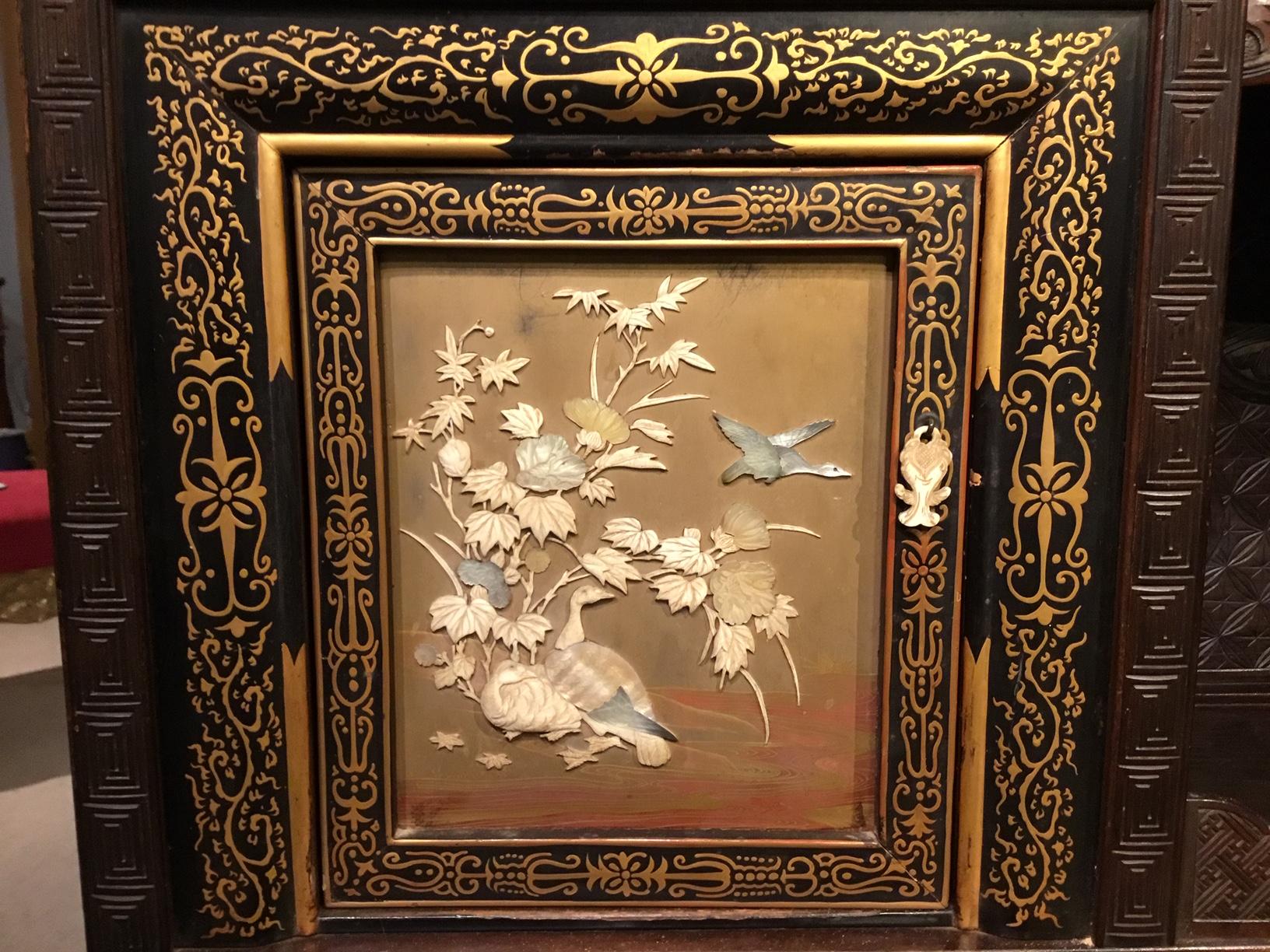 Good Meiji Period Shibayama Cabinet For Sale 2