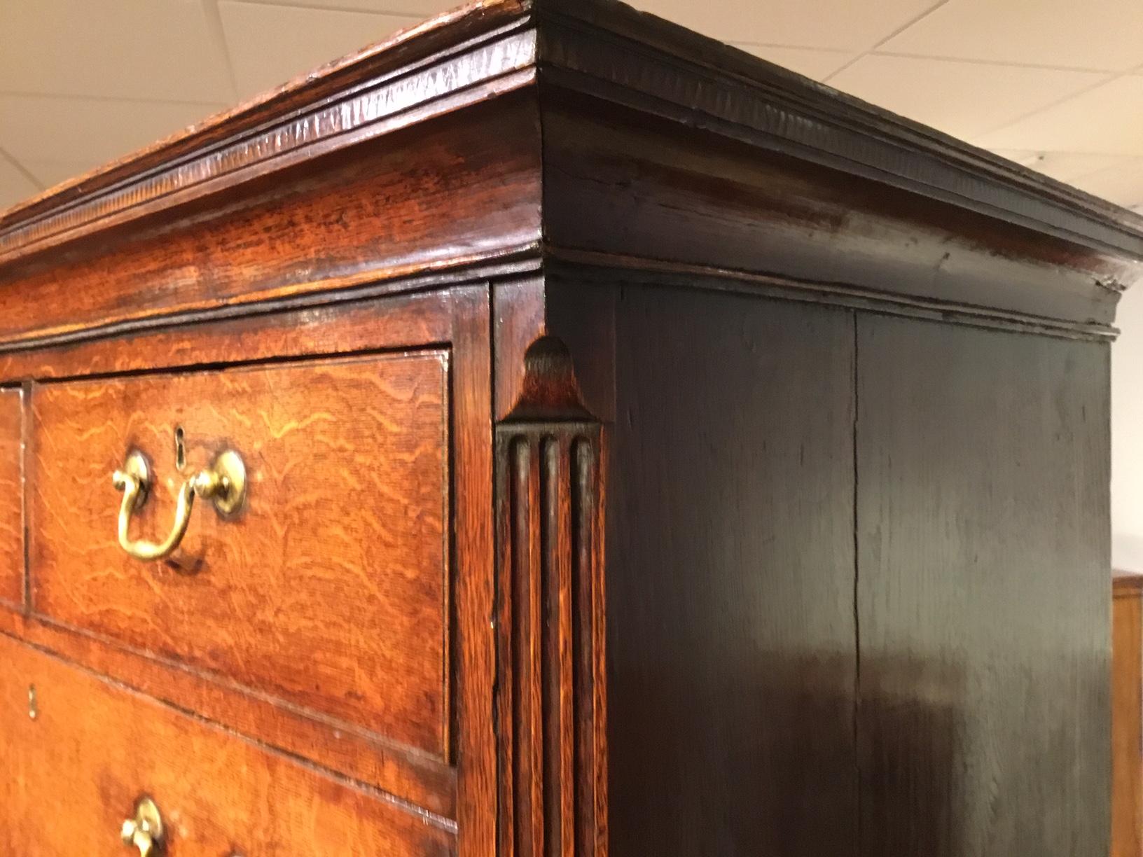 Good Oak George III Period Antique Chest on Chest 2