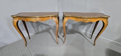 Una buona coppia di tavoli consolle francesi A. Hall