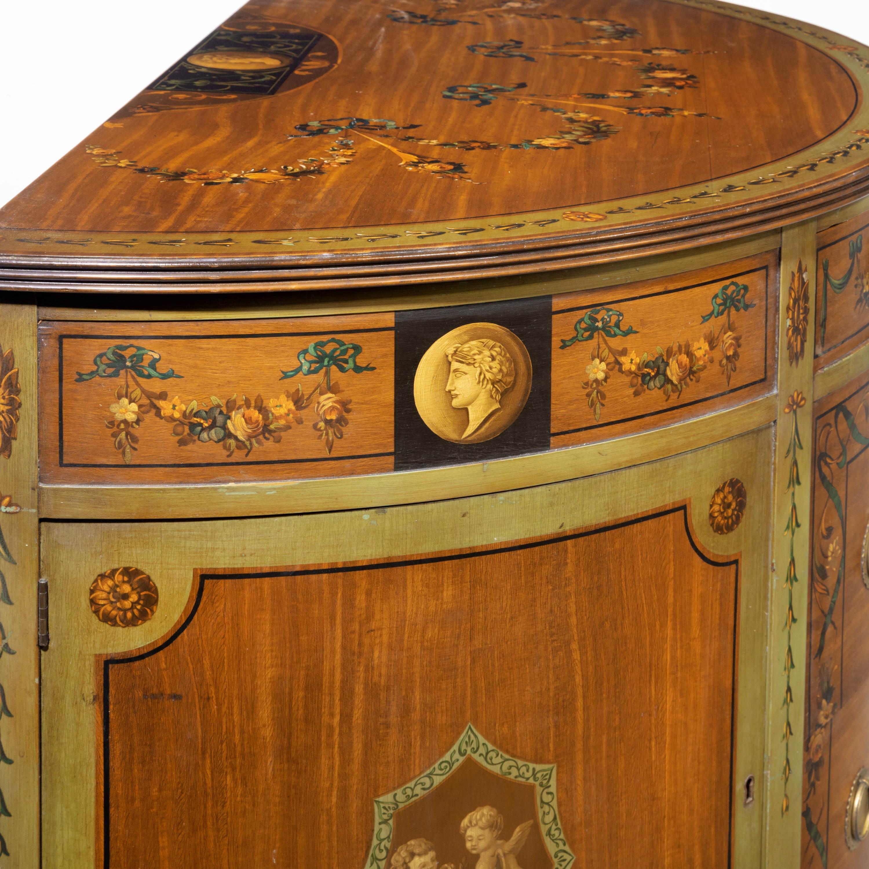 Good Pair of Early 20th Century Sheraton Revival Satinwood Commodes 2