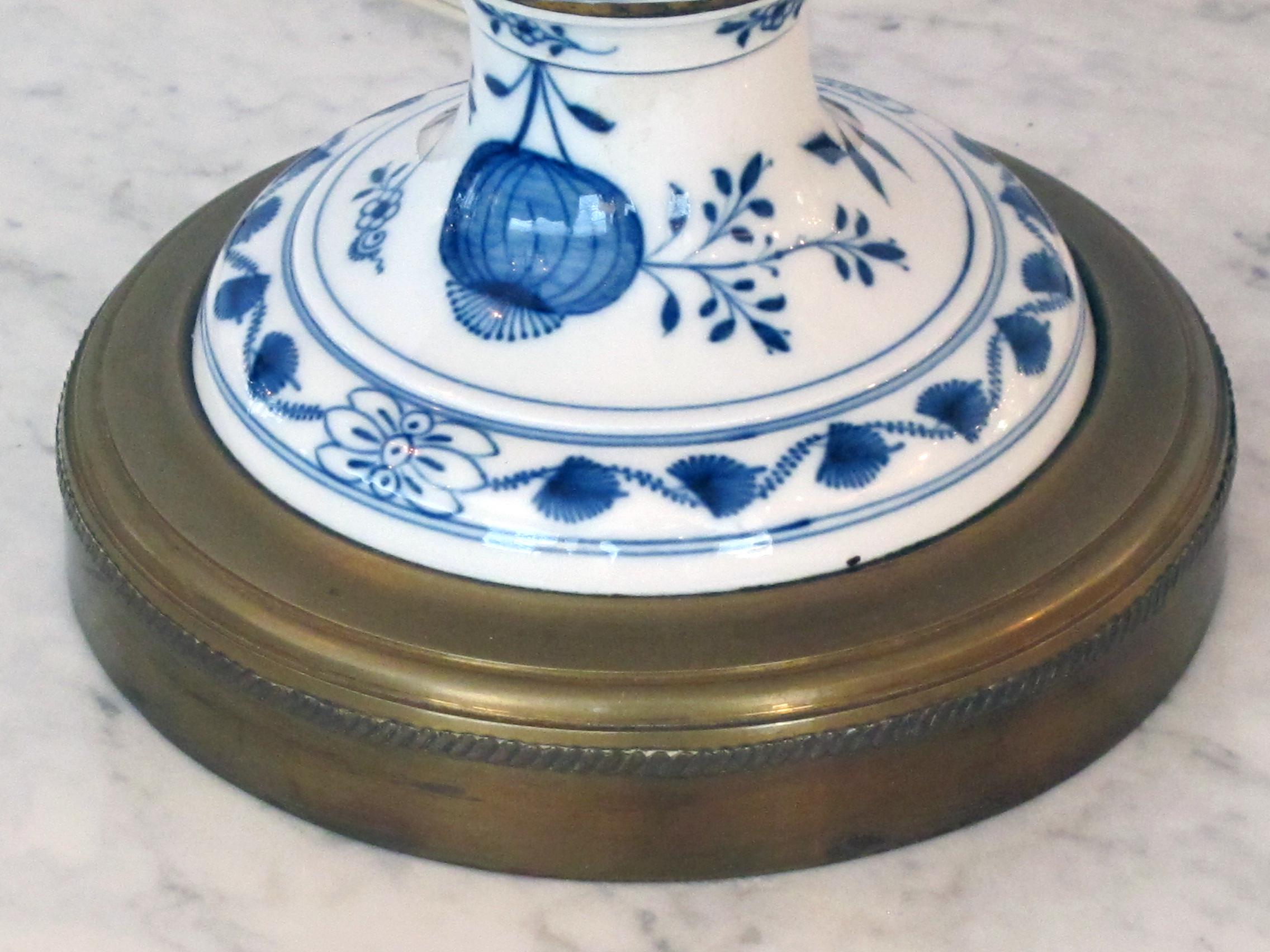 Good Pair of Meissen Blue Onion Pattern Oil Lamps Now Electrified In Good Condition In San Francisco, CA