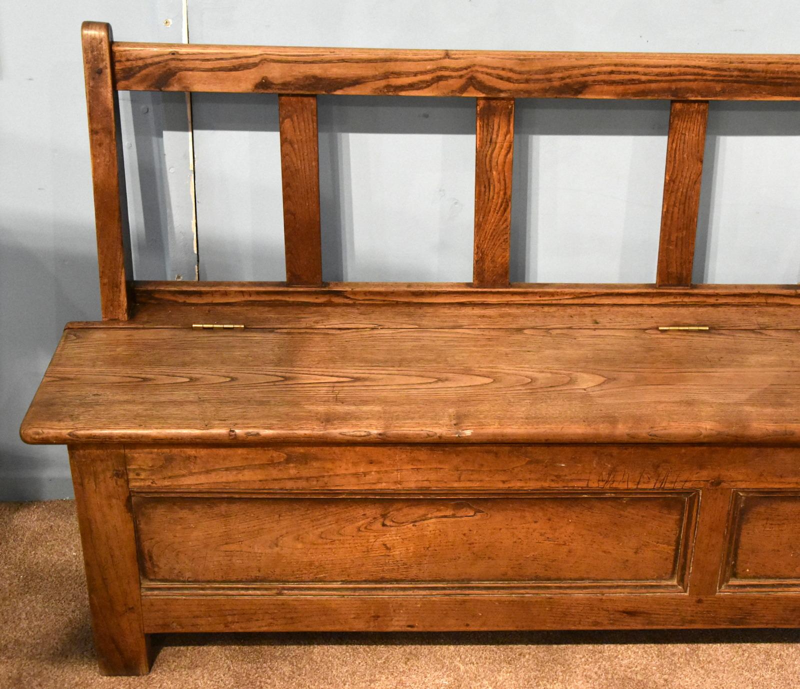 A Good Pair of Mid 19th Century French Breton Chestnut Benches In Good Condition For Sale In Wiltshire, GB