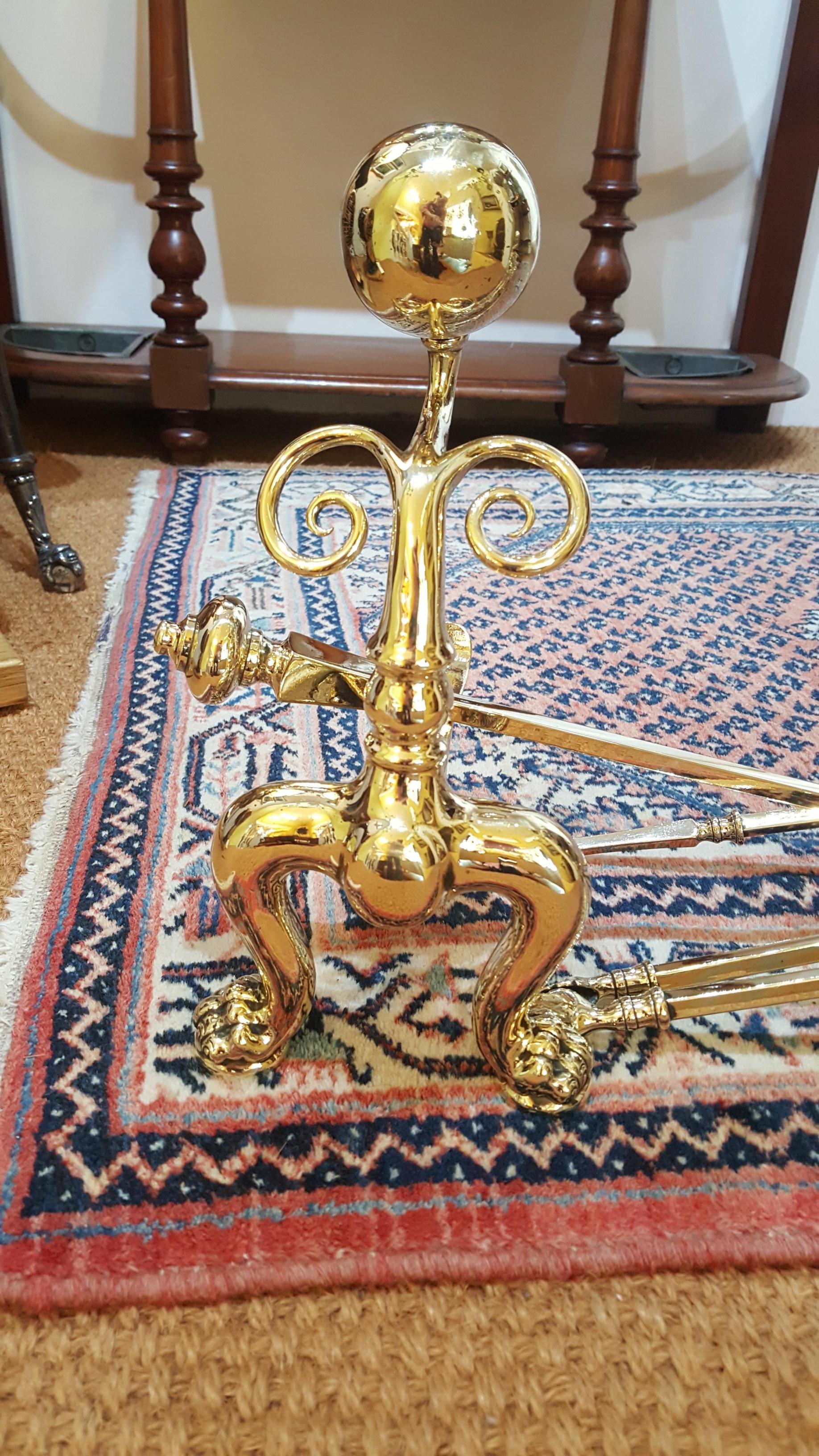 English Good Pair of Victorian Brass Fire Dogs For Sale