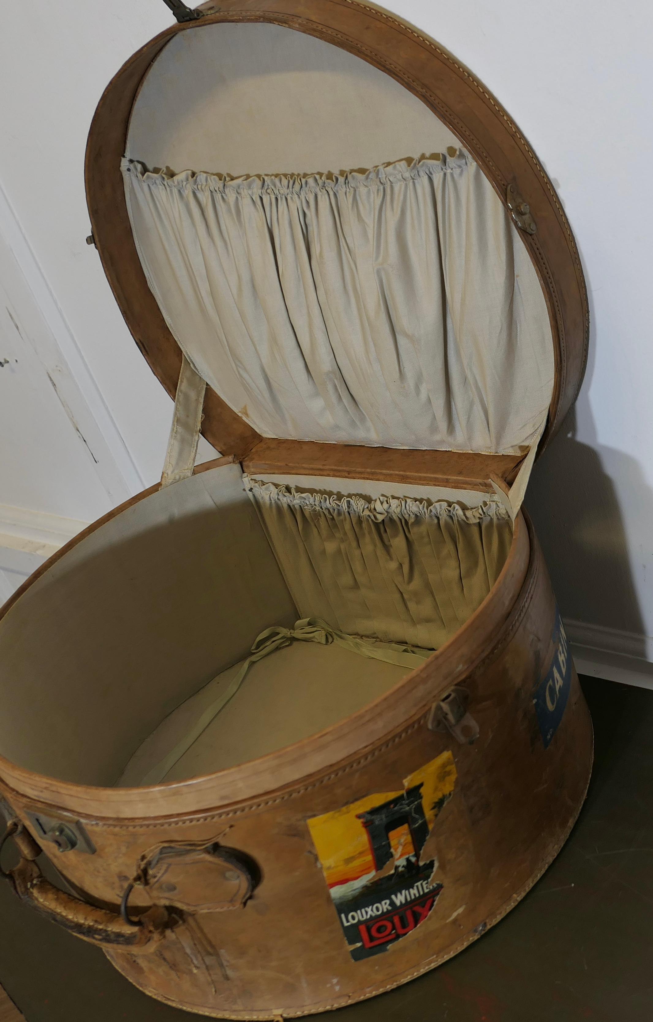 A Good Quality 19th Century Leather Hat Box and One Metal For Sale 4