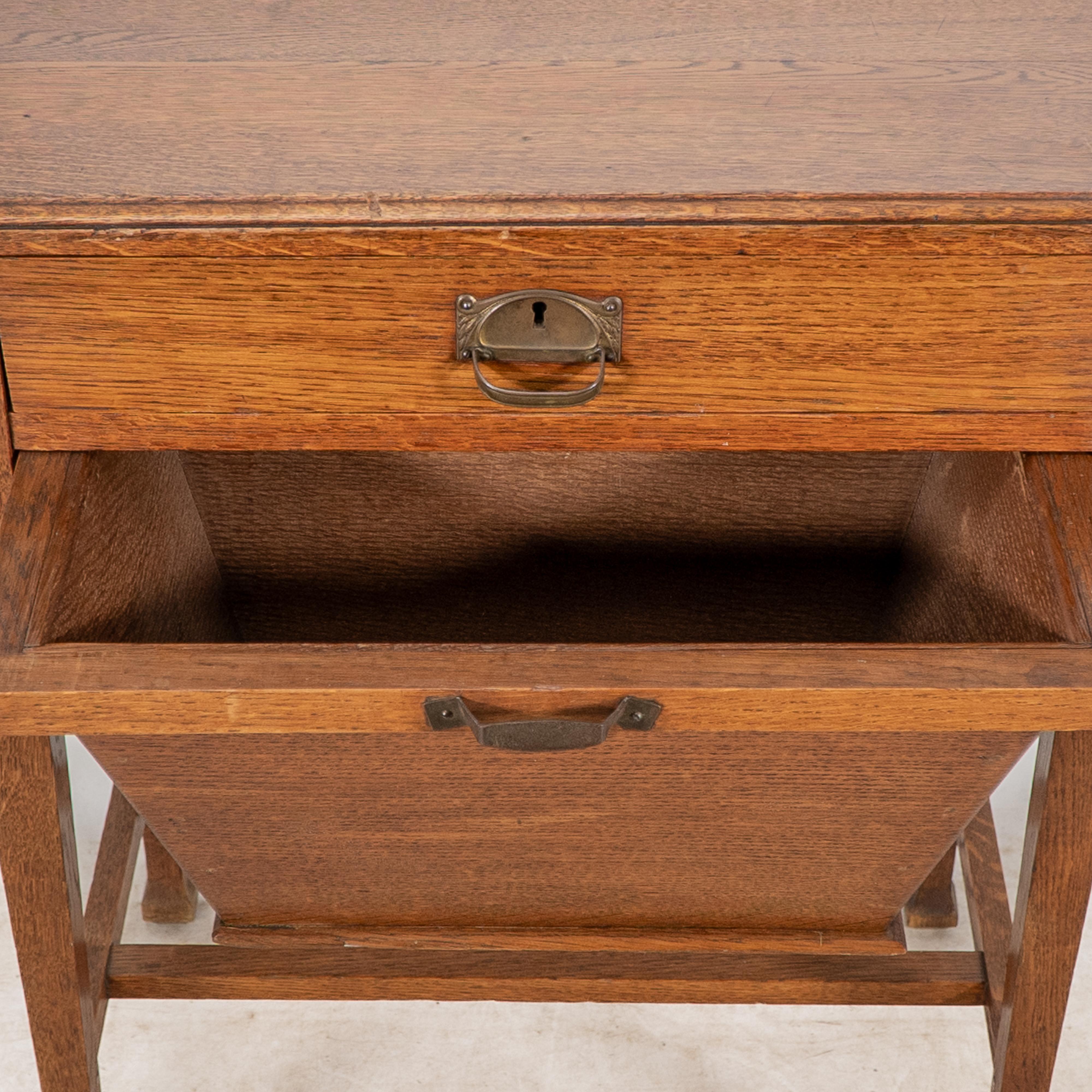 Caja de agujas de roble estilo Glasgow Arts and Crafts de buena calidad en venta 5