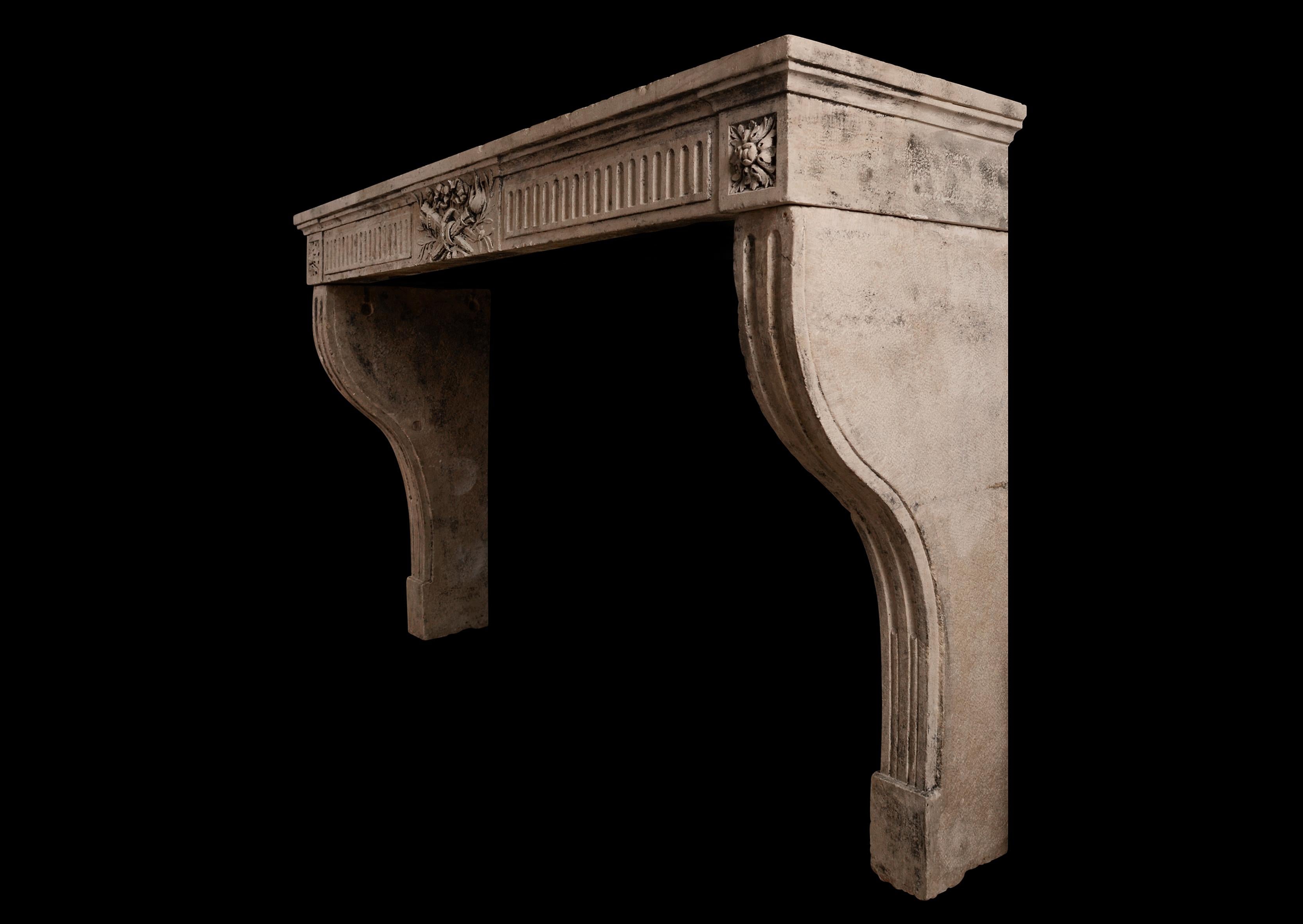 Good Quality Period French Louis XVI Fireplace In Good Condition For Sale In London, GB